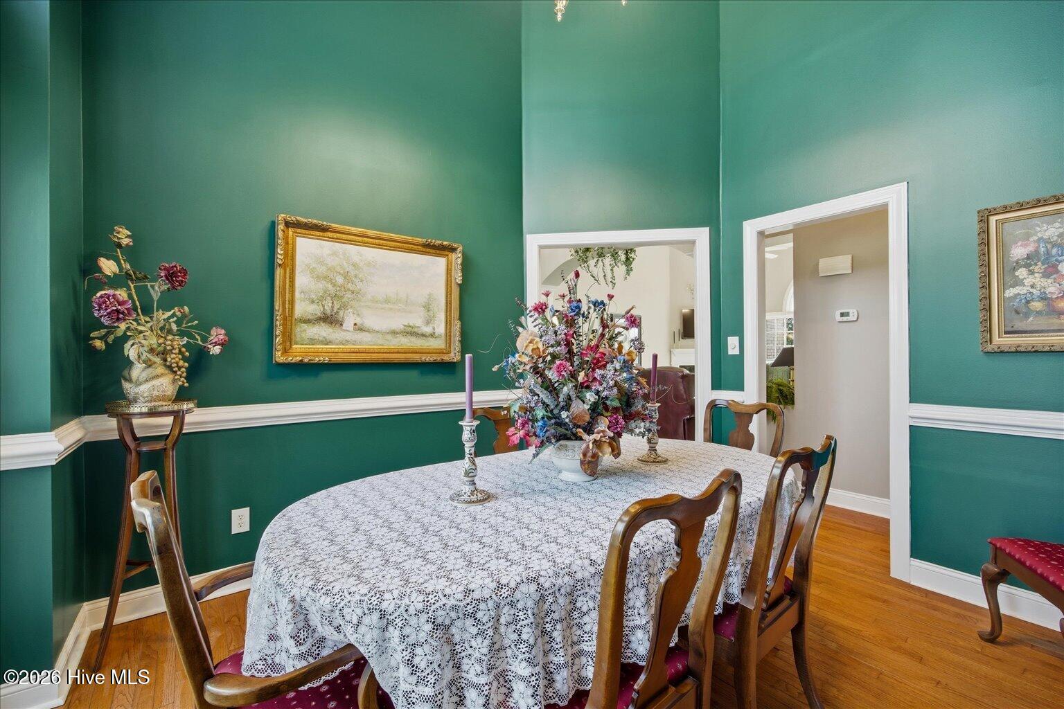 100560950 | Photo 11