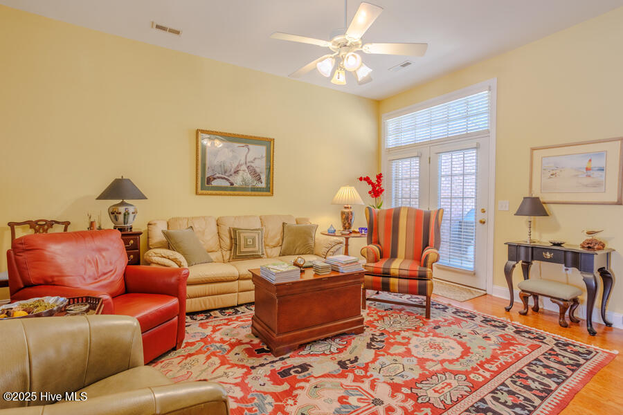 100546033 | Photo 21