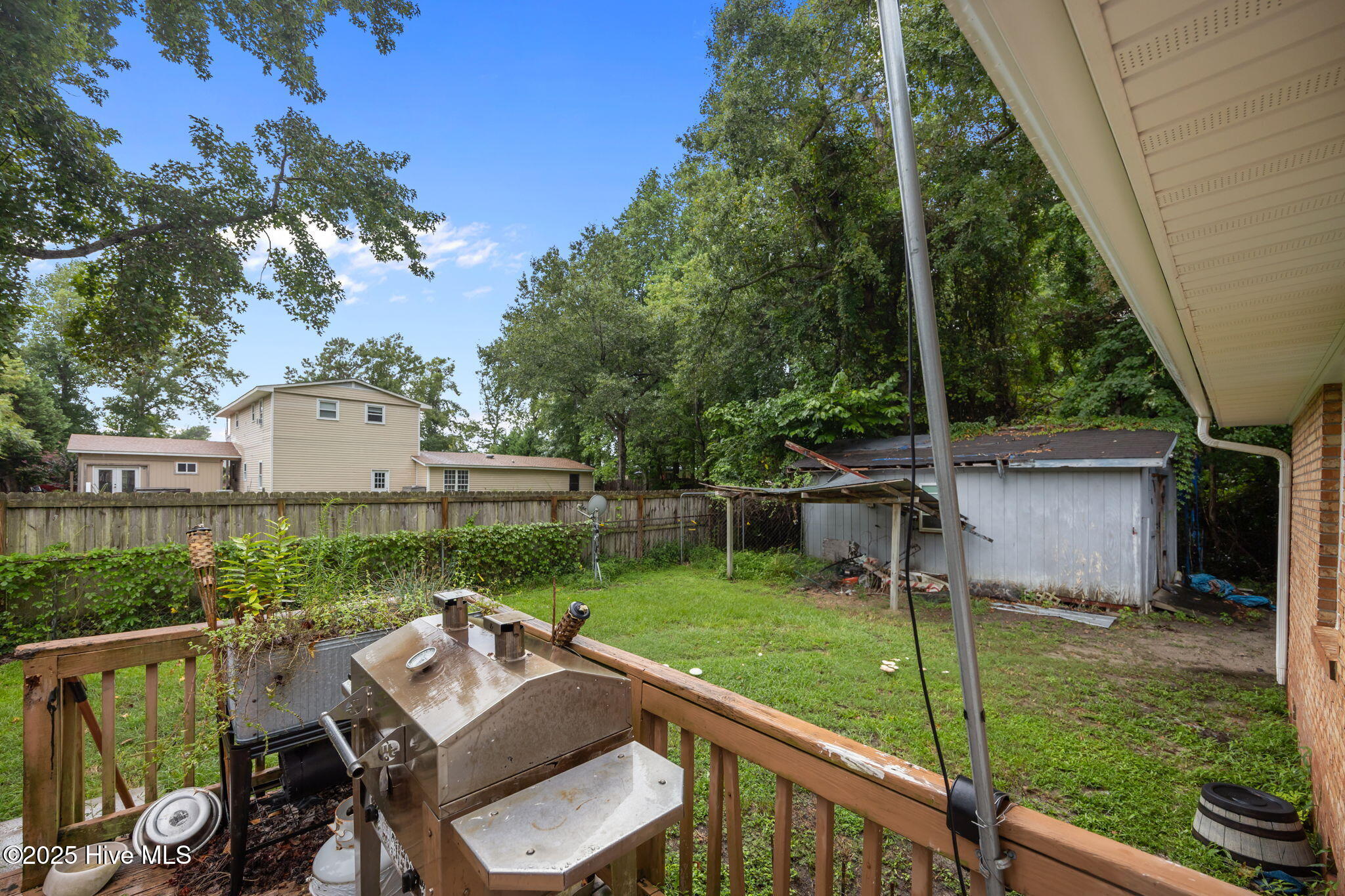 100566802 | Photo 44