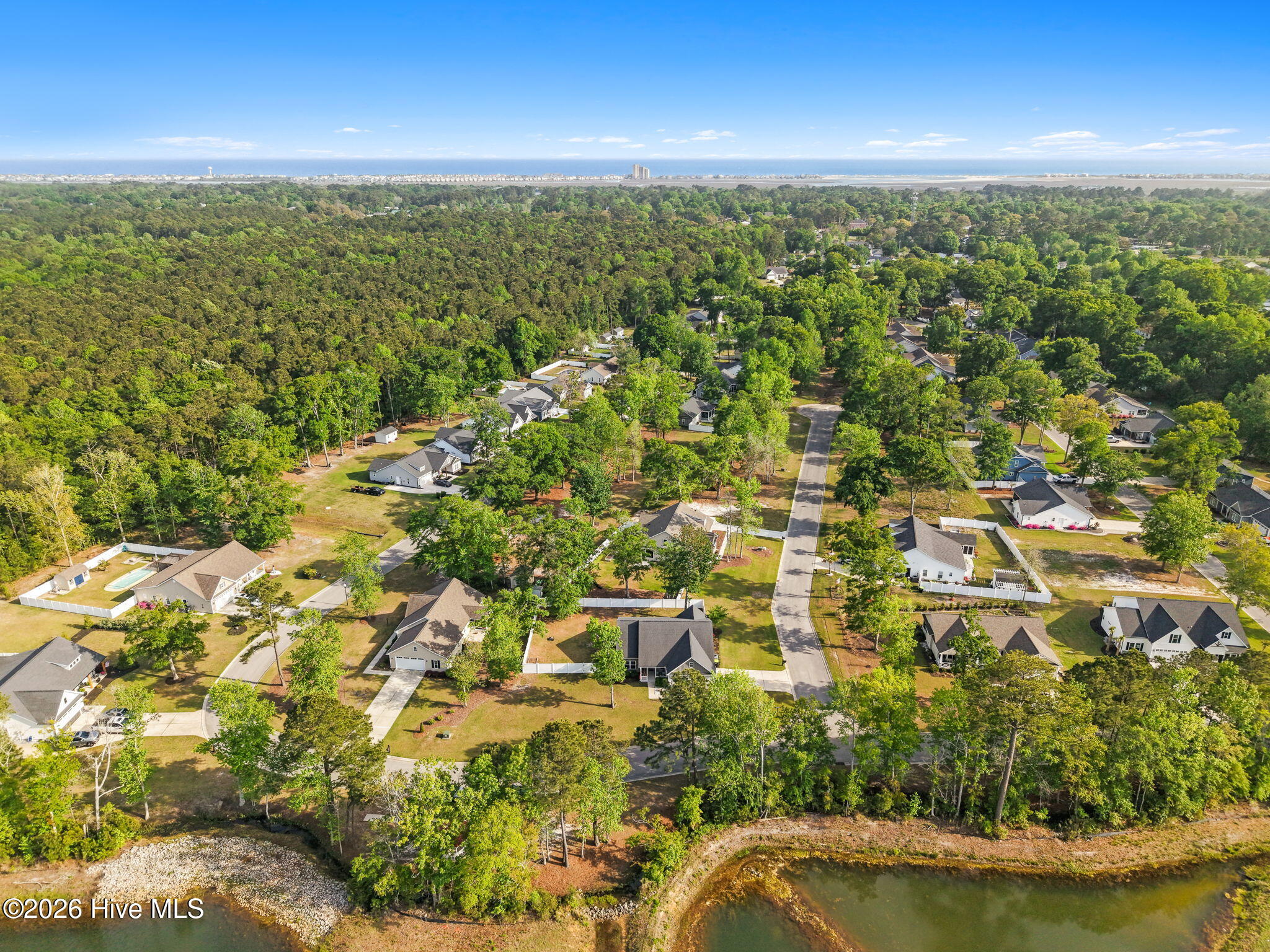 100568140 | Photo 45