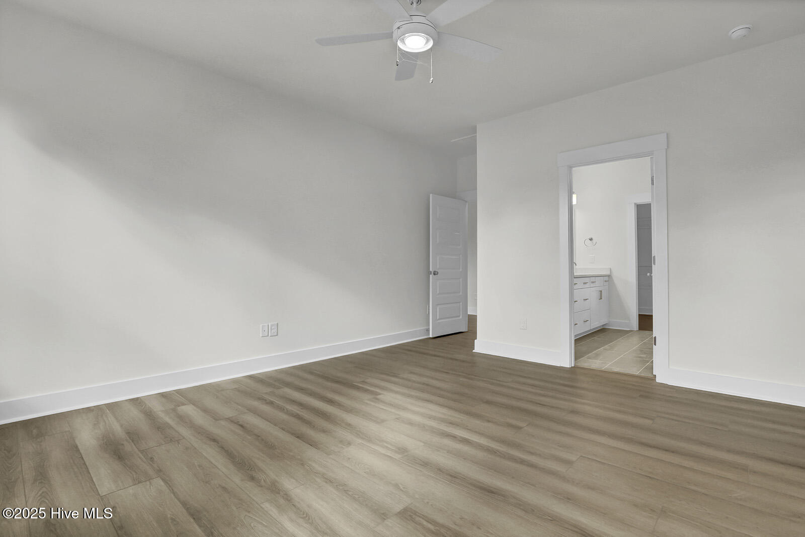 100514994 | Photo 10