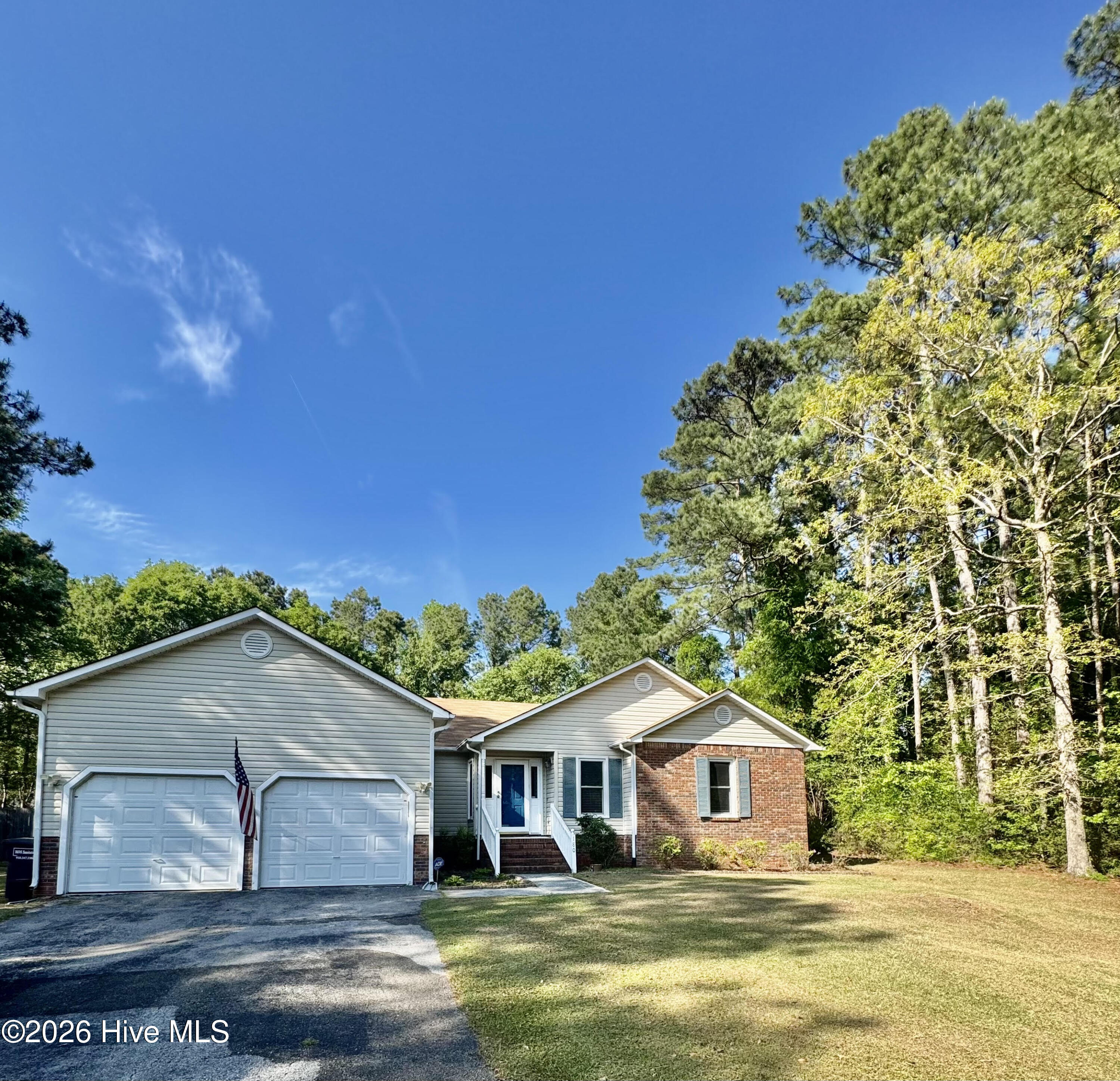 100568535 | Photo 24