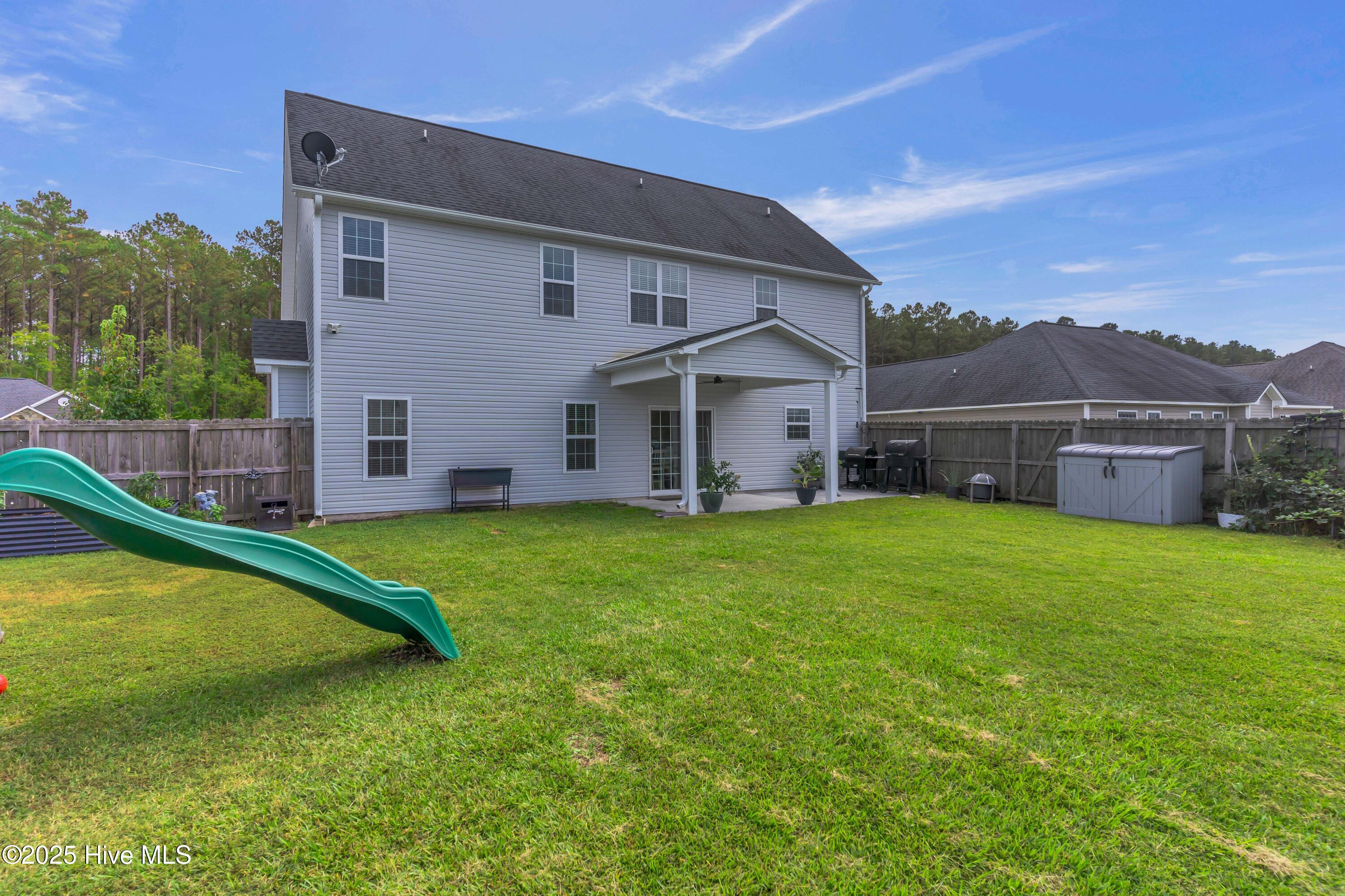 100534208 | Photo 36