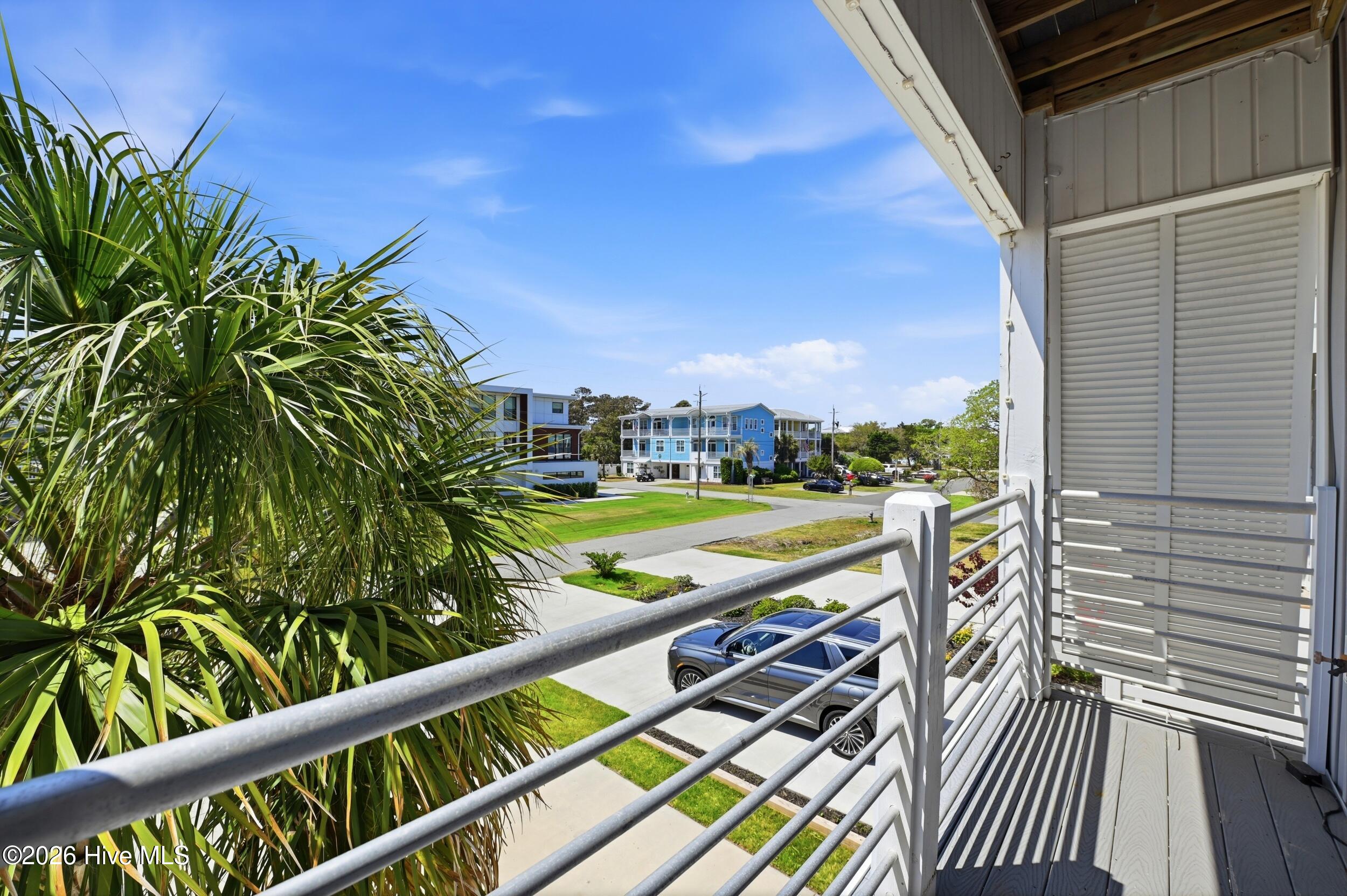 100568408 | Photo 37