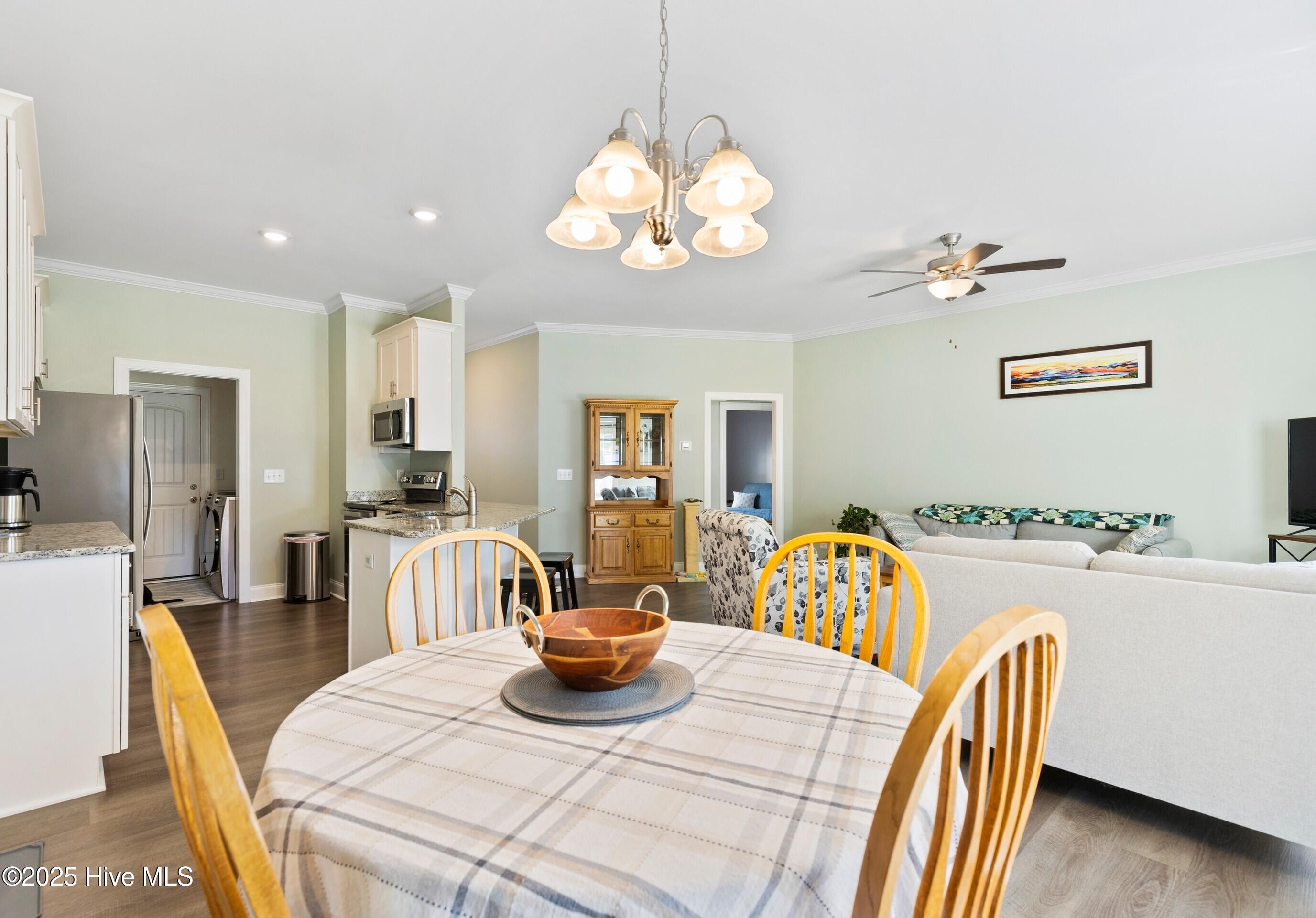 100529568 | Photo 22