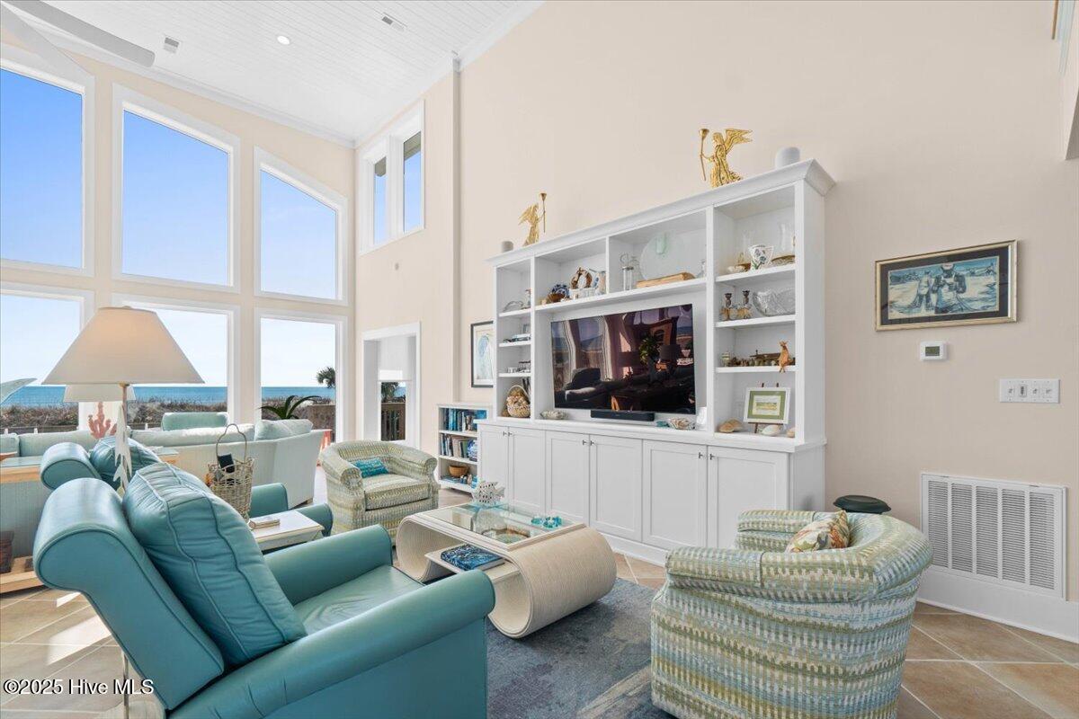 100491372 | Photo 22