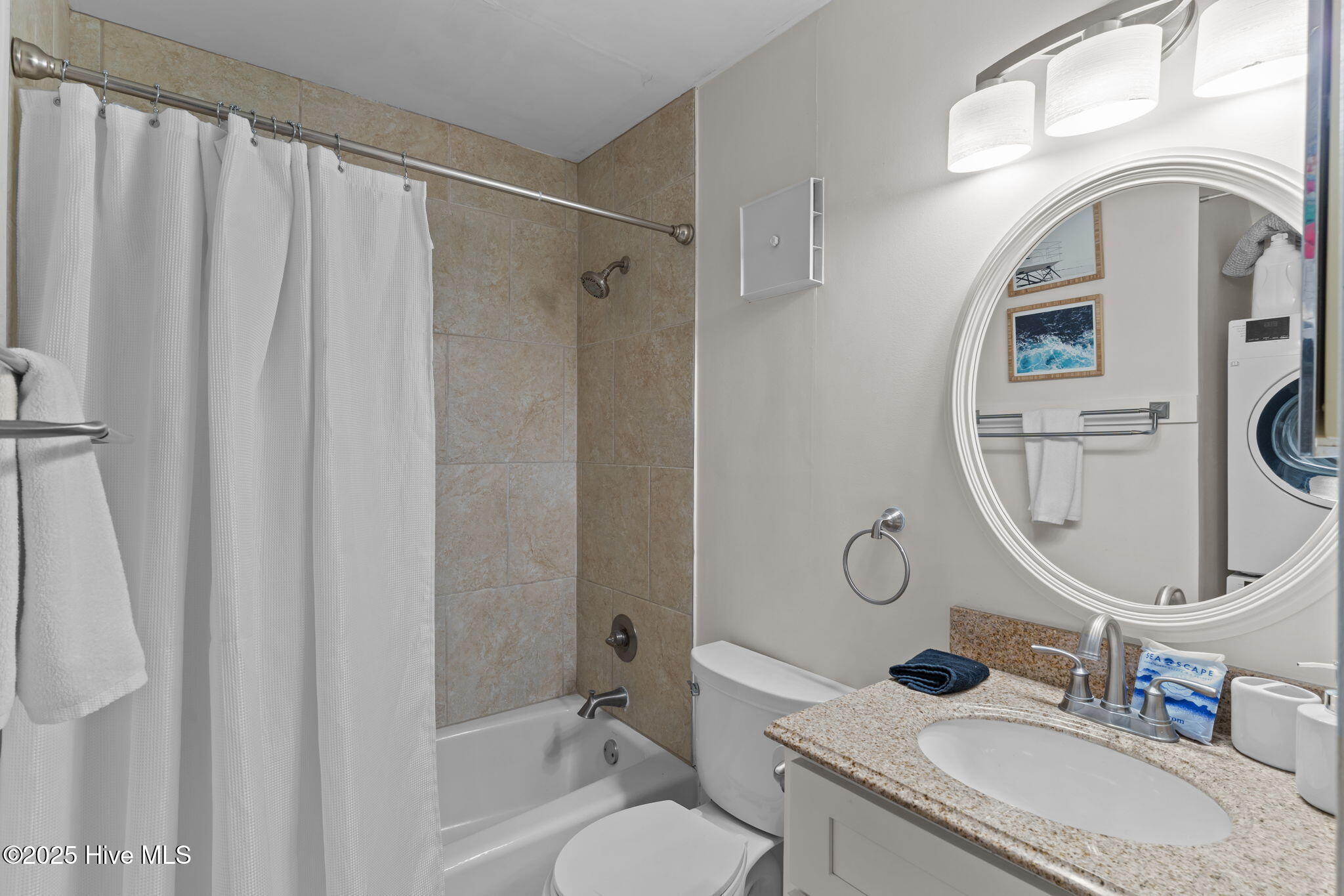 100534887 | Photo 25