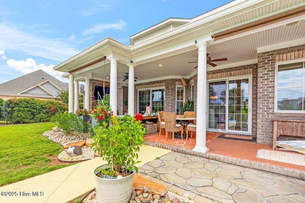 100547367 | Photo 45