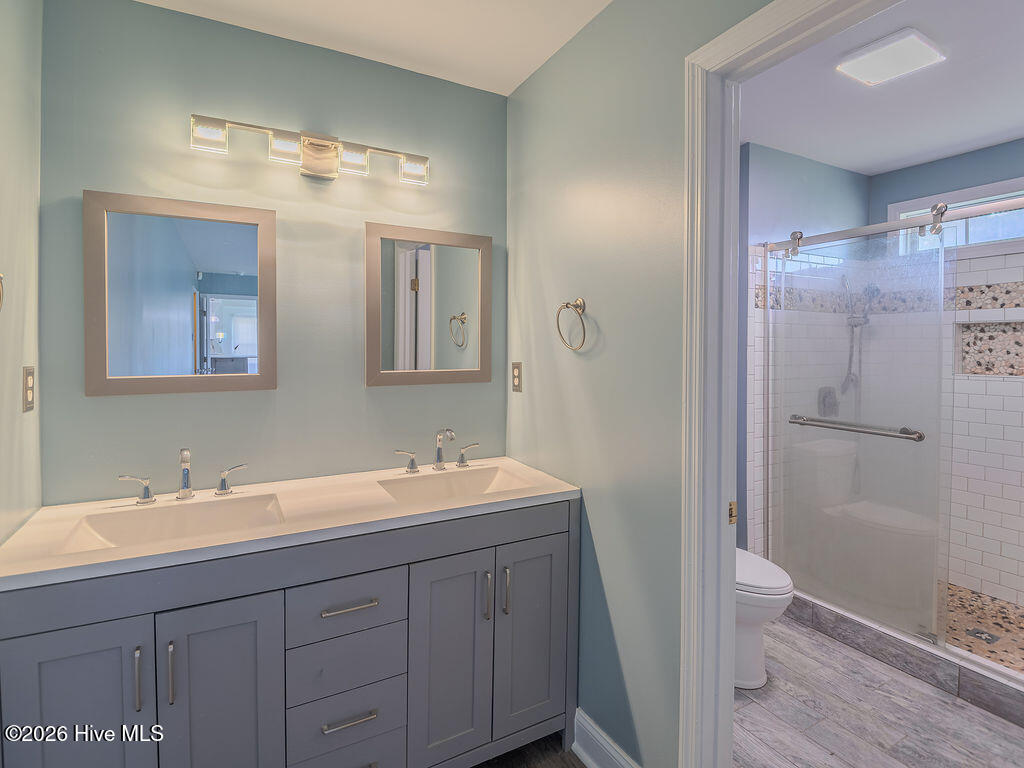 100563095 | Photo 18