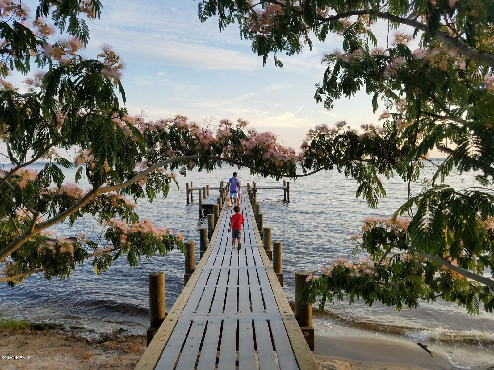 28 Palm Court, Minnesott Beach, NC, 28510