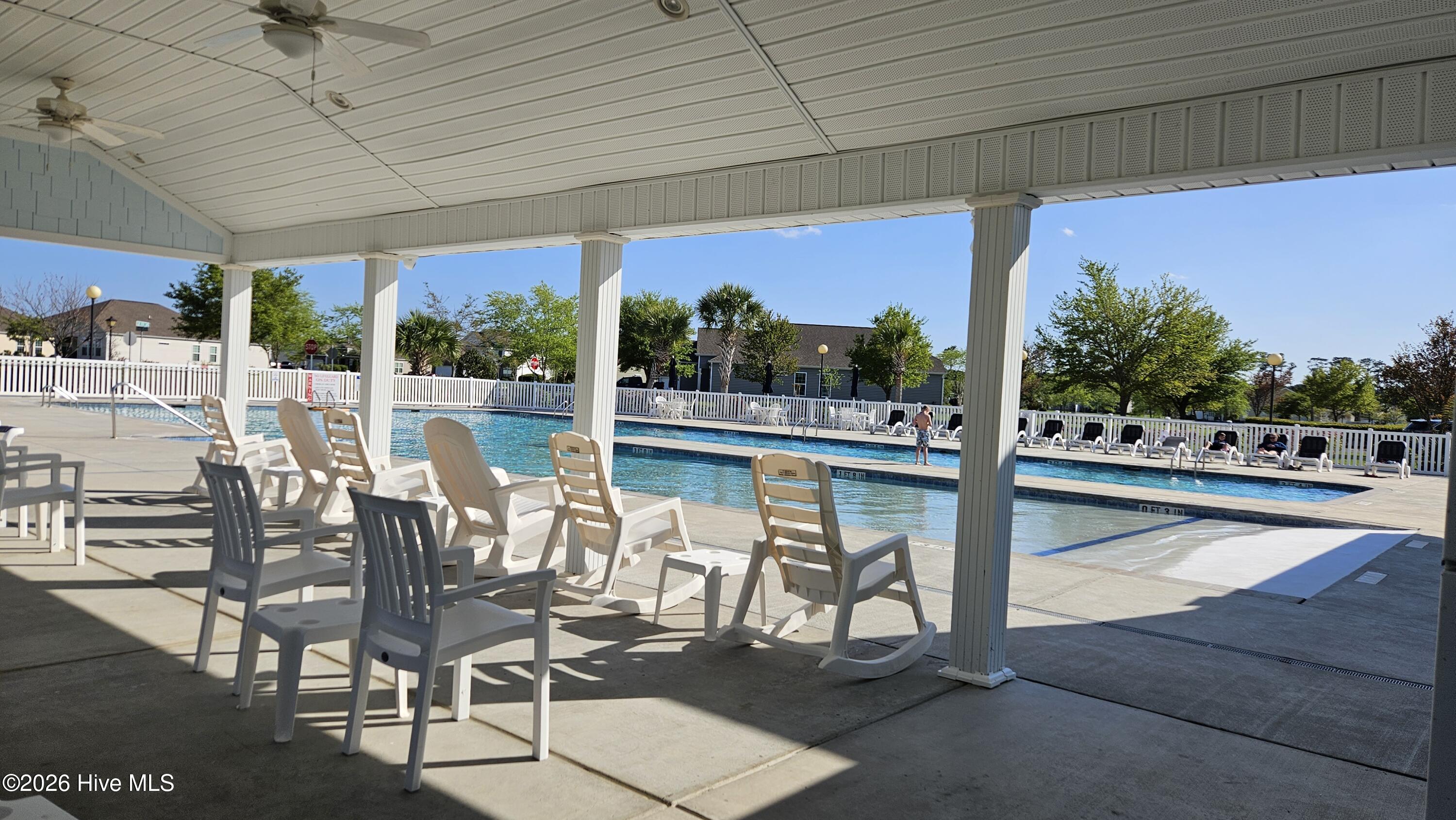 100557894 | Photo 33