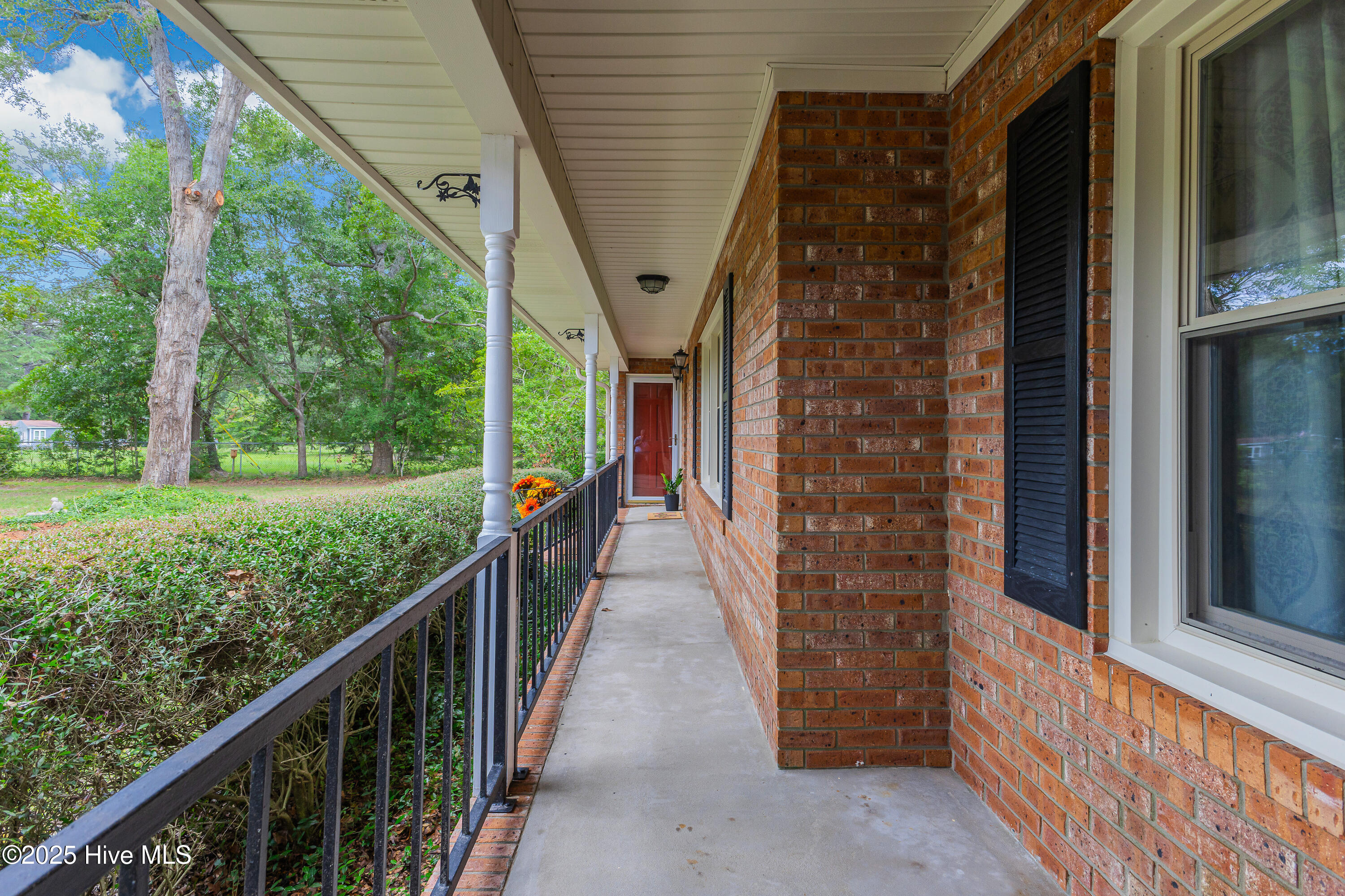 100523240 | Photo 41