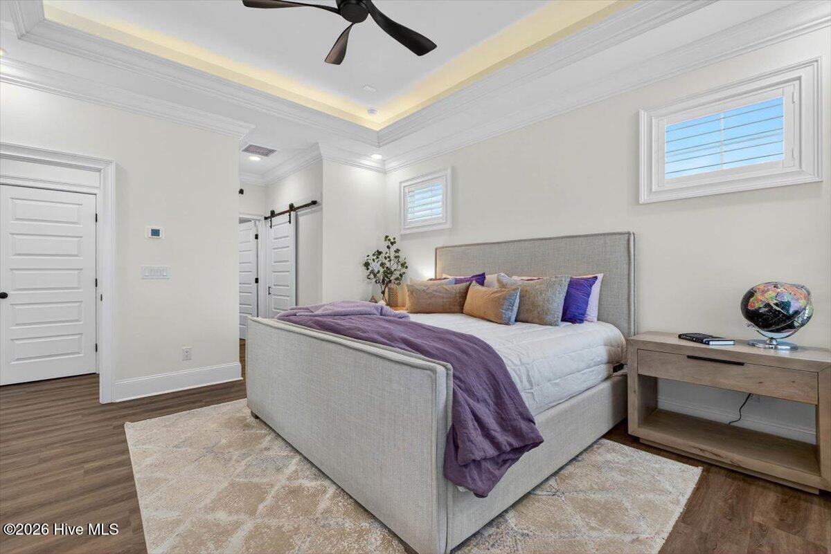 100548349 | Photo 41