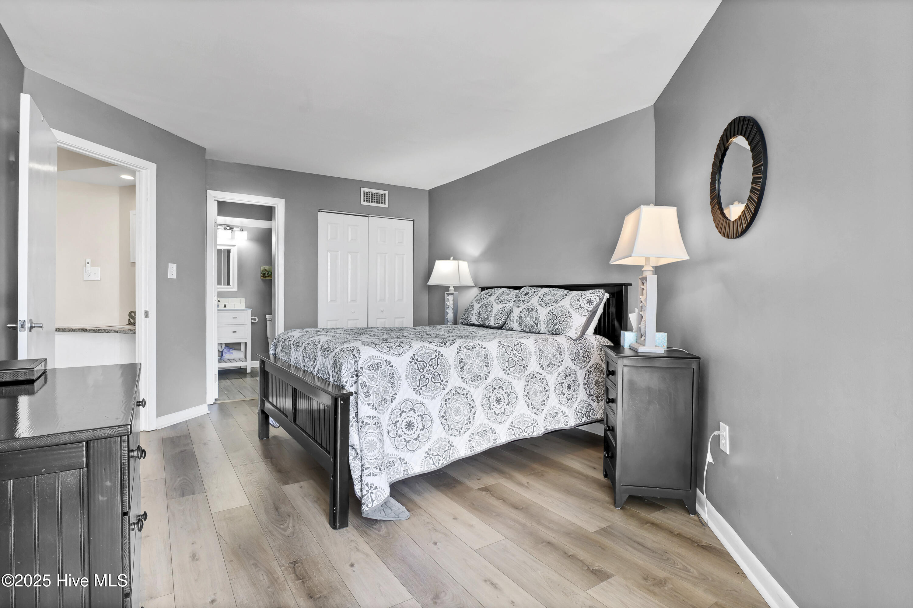 100520966 | Photo 21