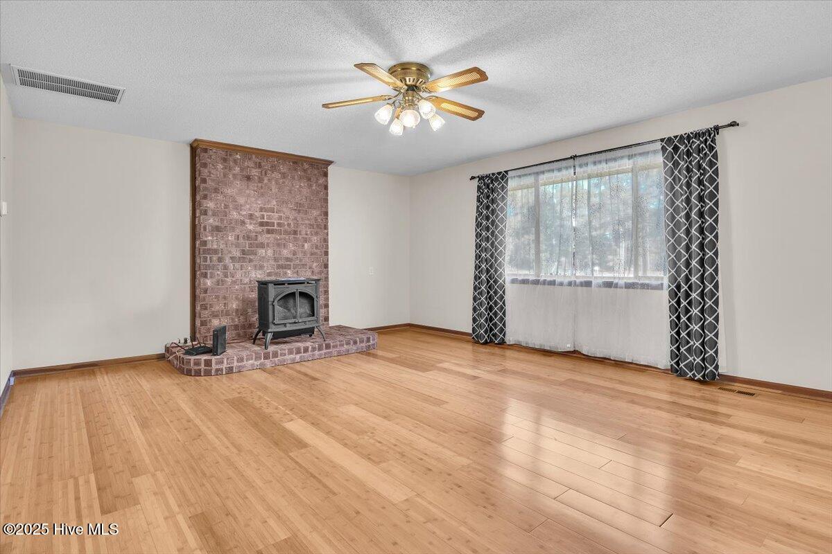 100568309 | Photo 29