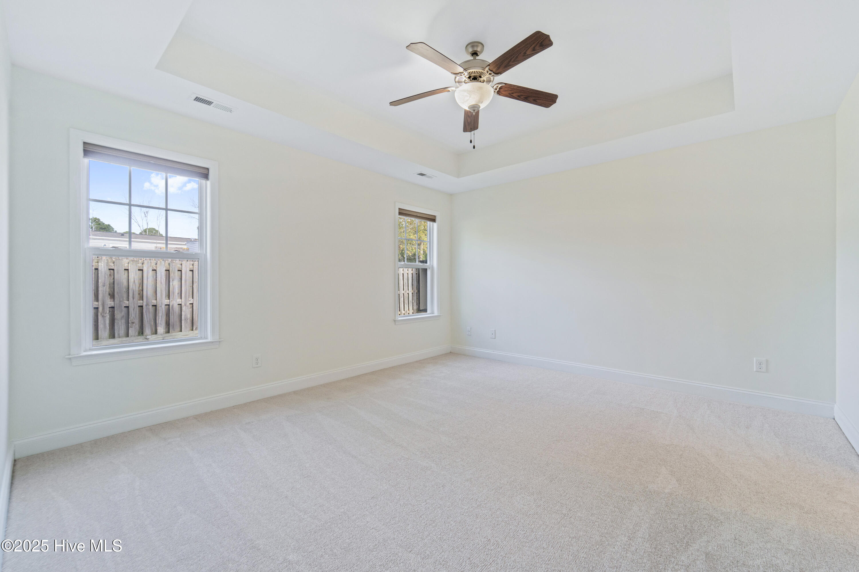 100544349 | Photo 21