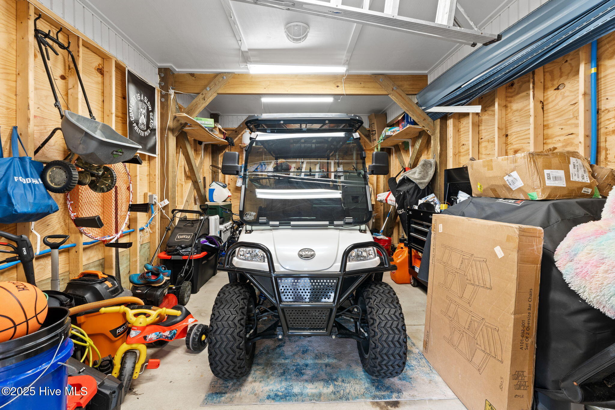 100532717 | Photo 54