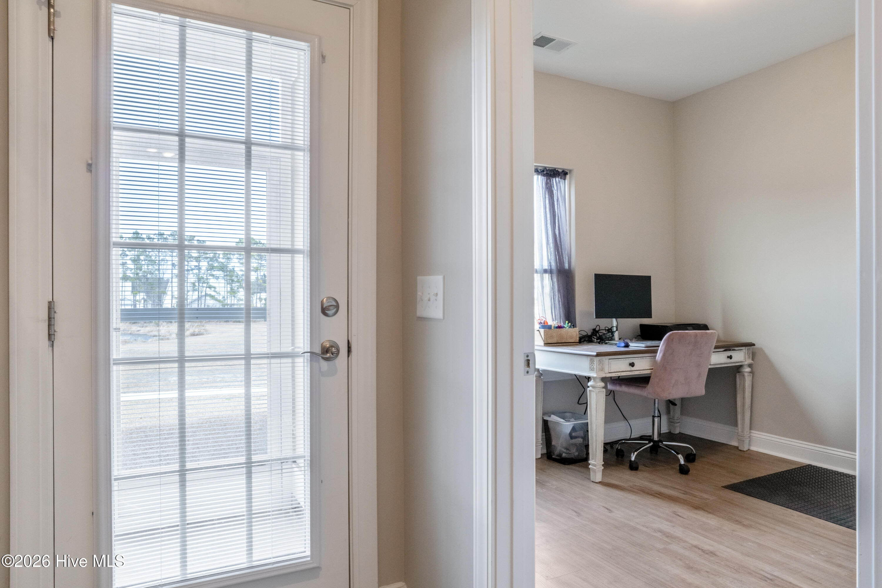 100557212 | Photo 31