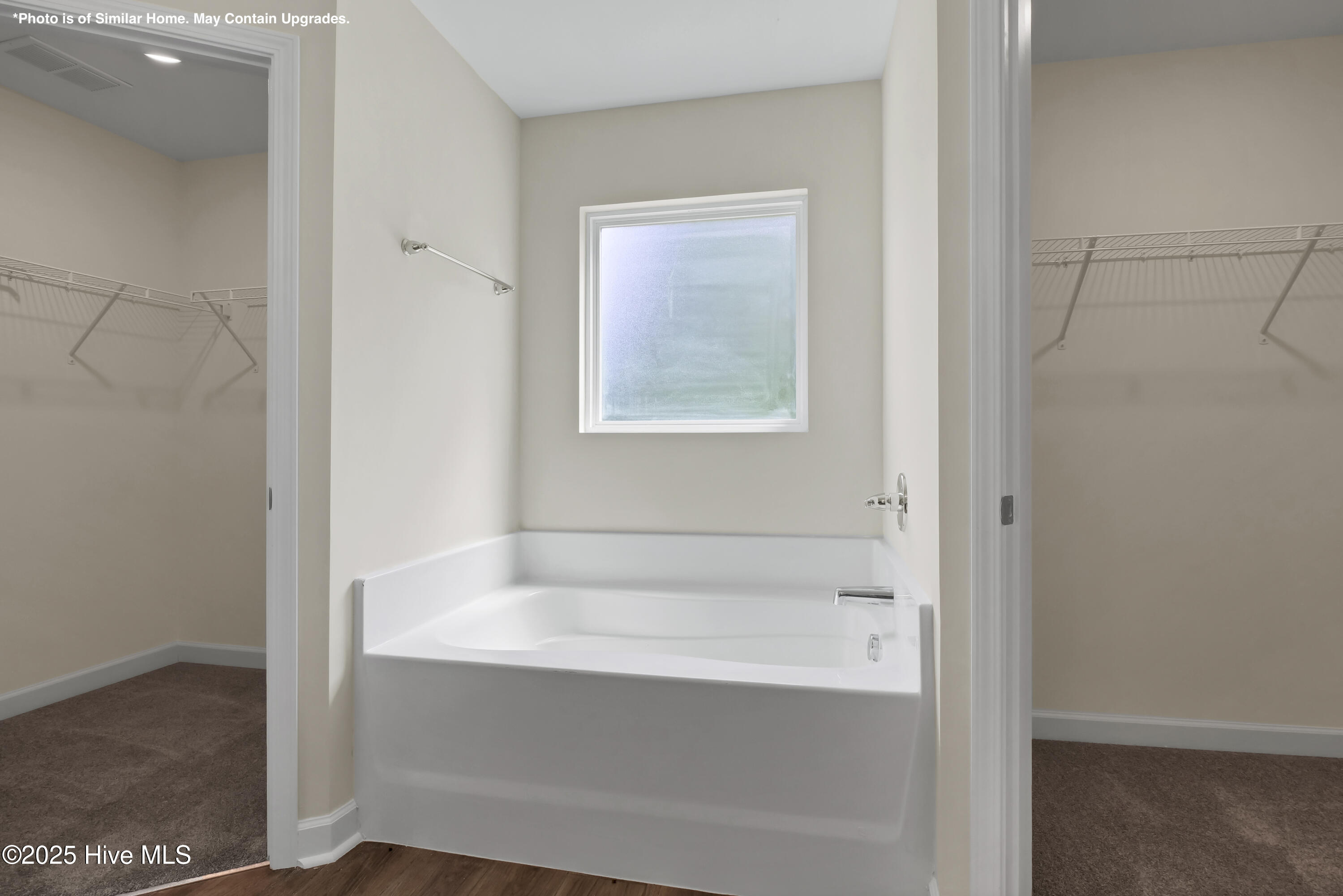 100529691 | Photo 22