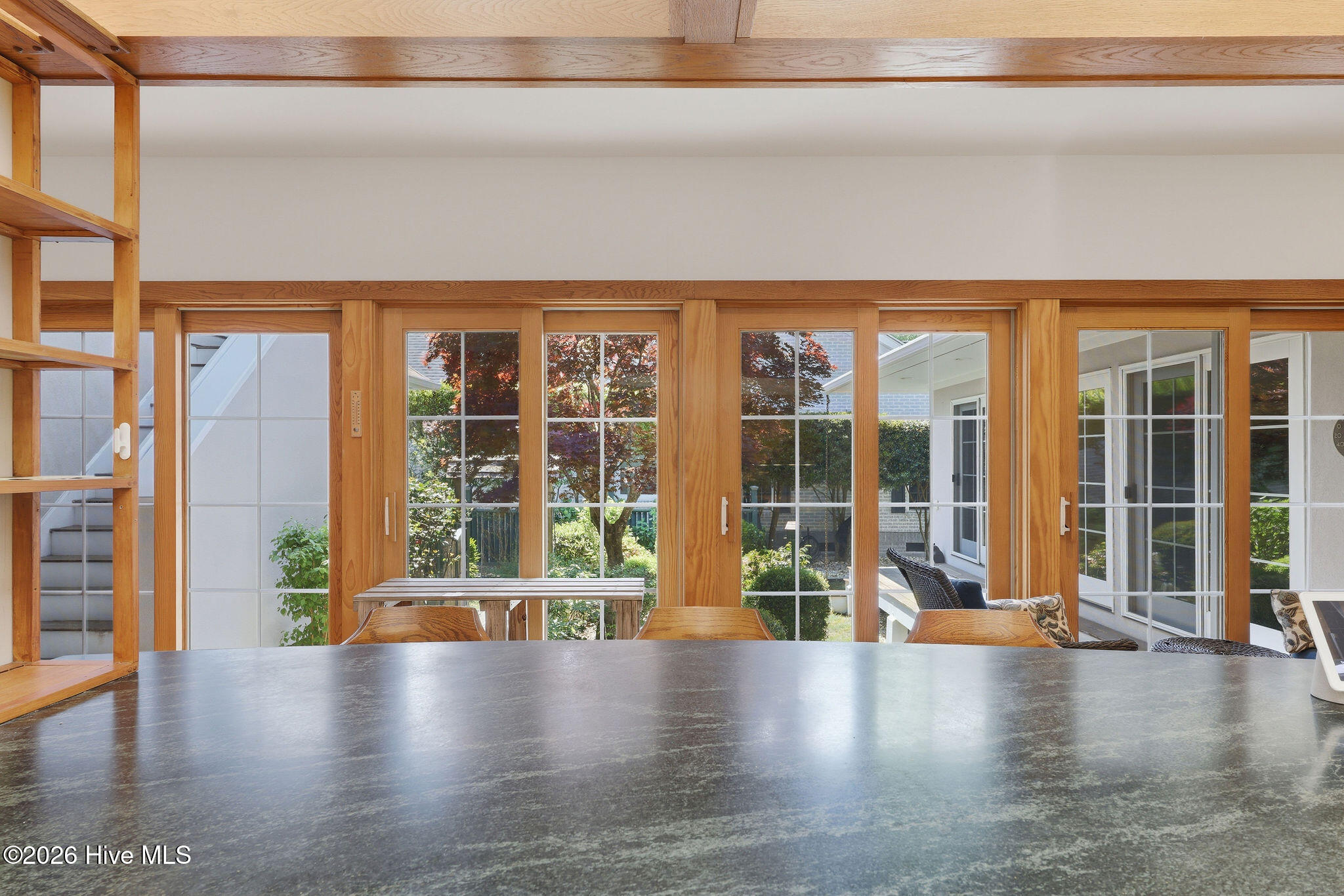 100569152 | Photo 19