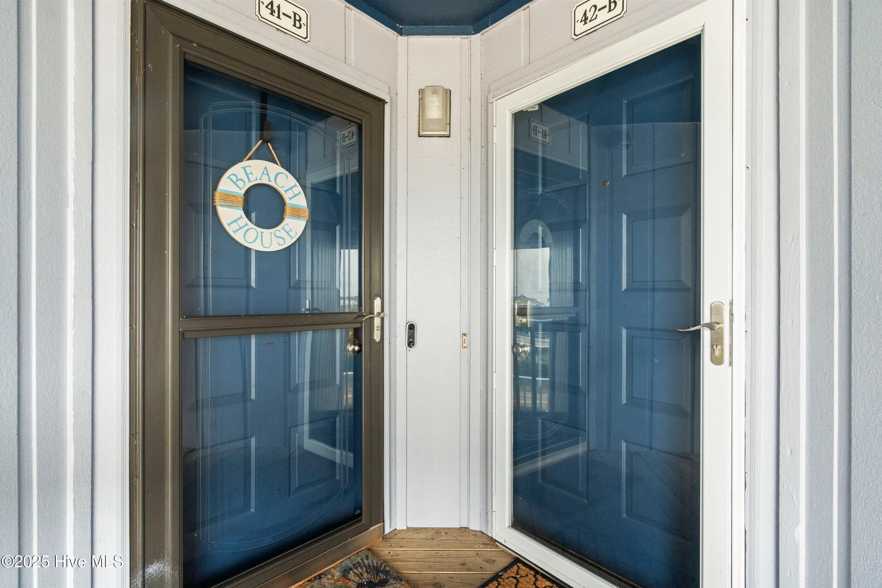 100536281 | Photo 30