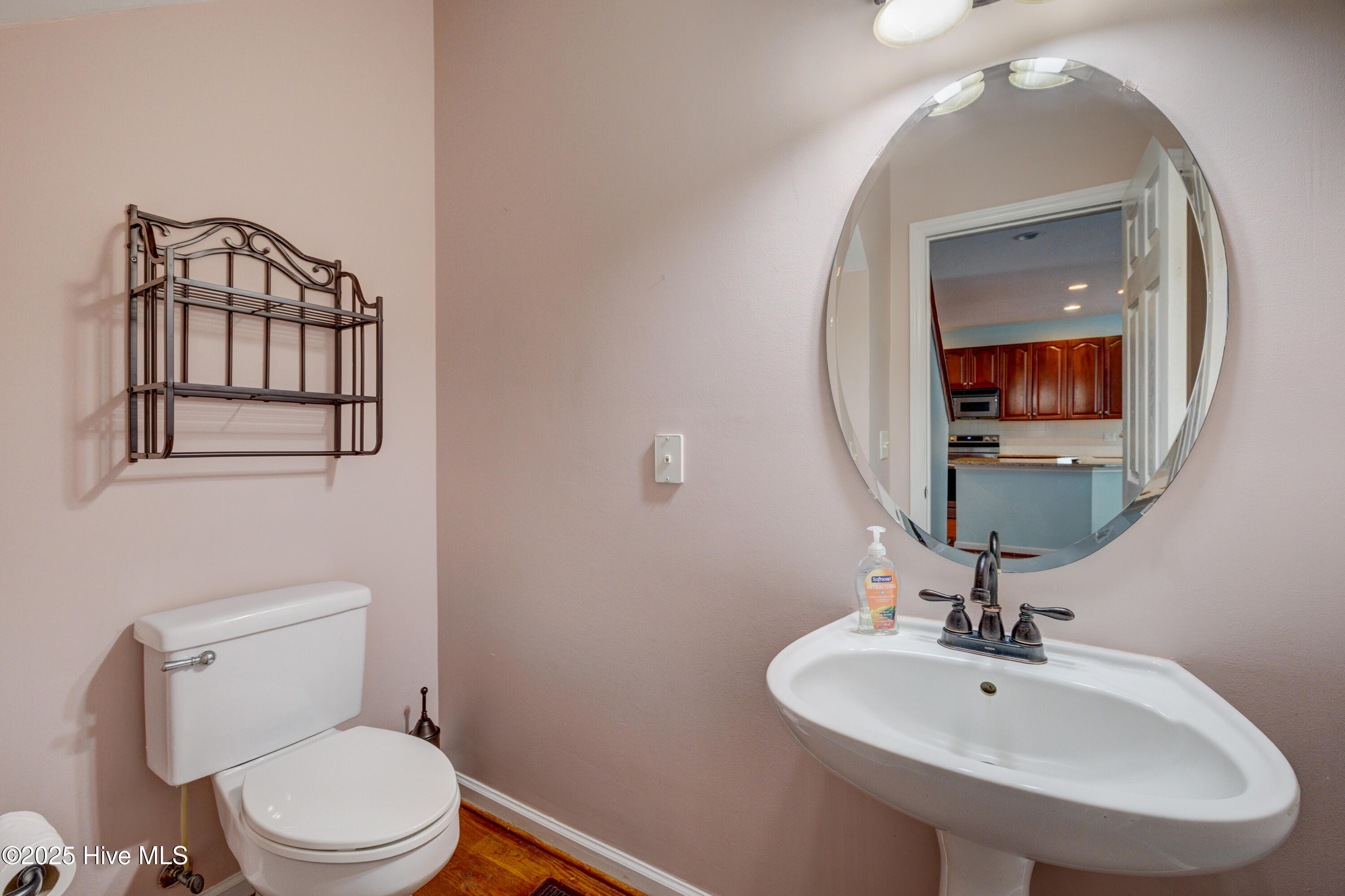 100526585 | Photo 32