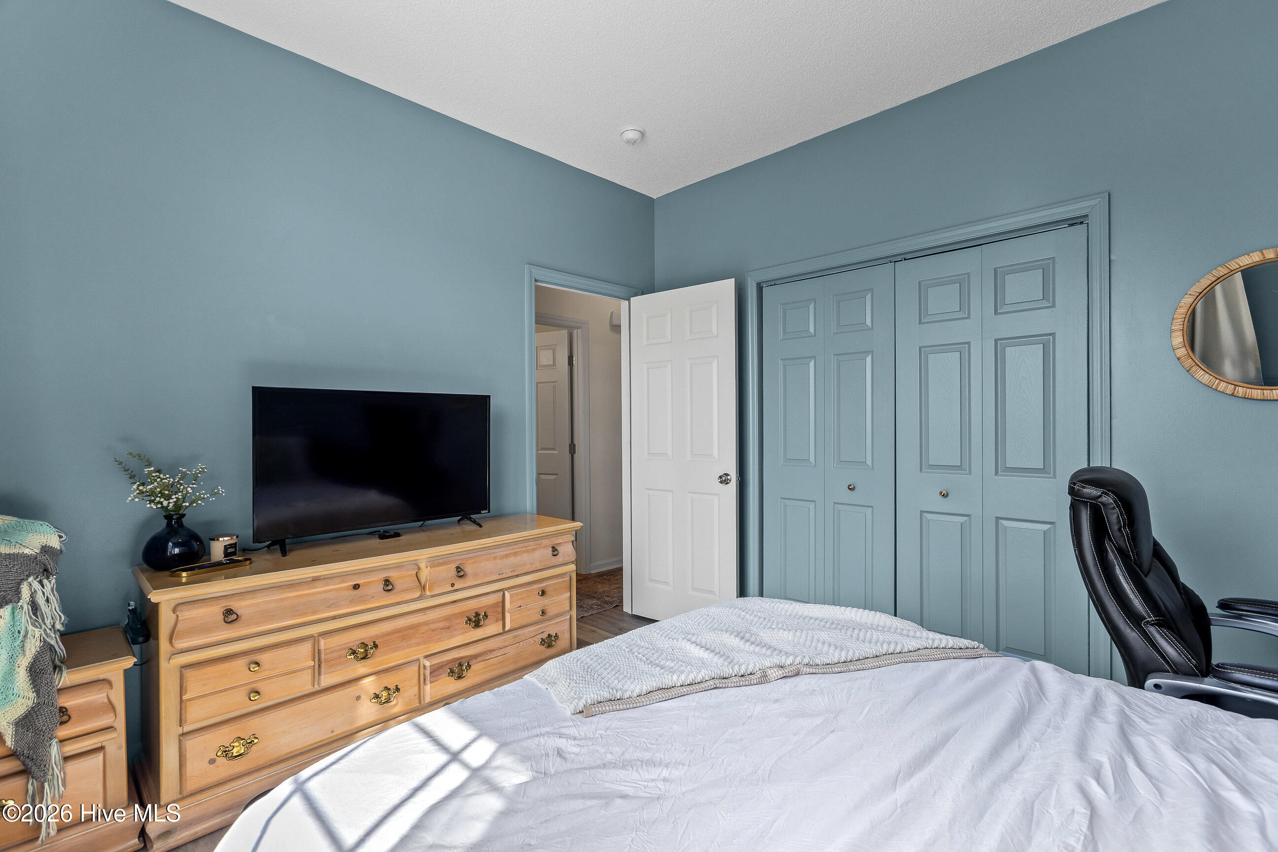 100558370 | Photo 16