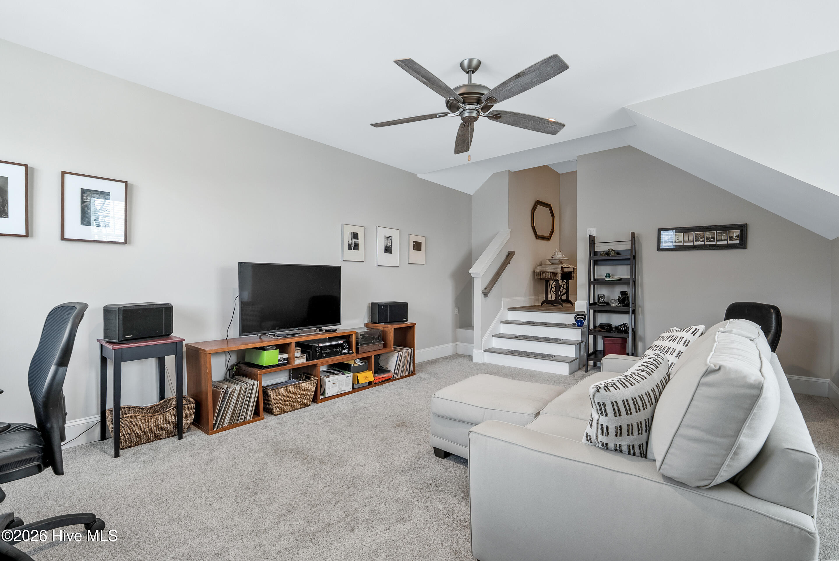 100559512 | Photo 44