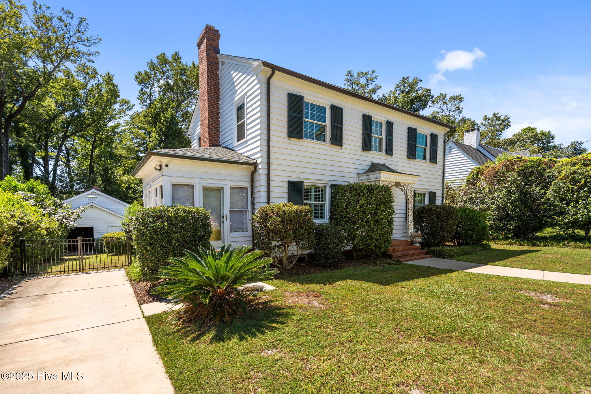 100528962 | Photo 36