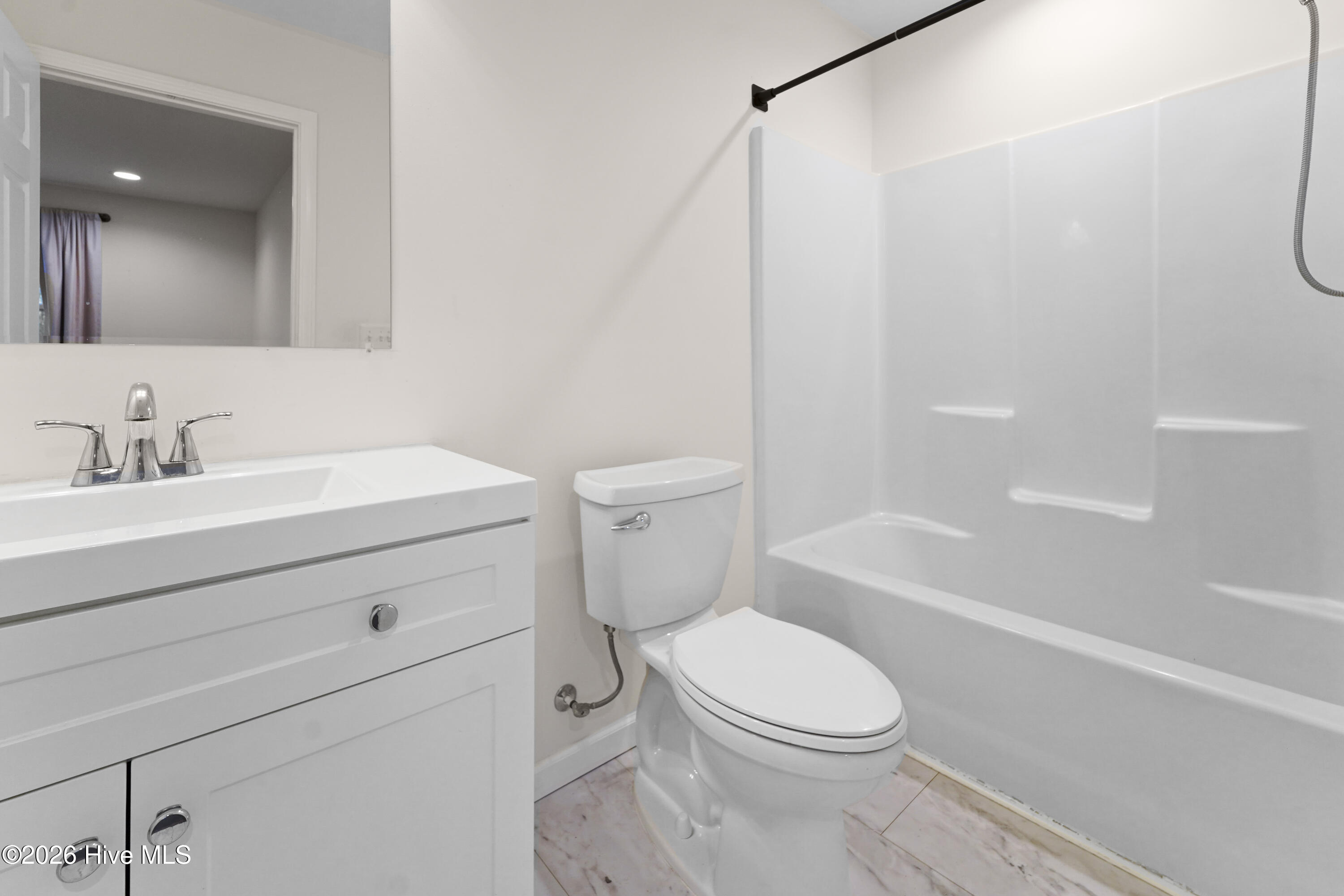 100548487 | Photo 31