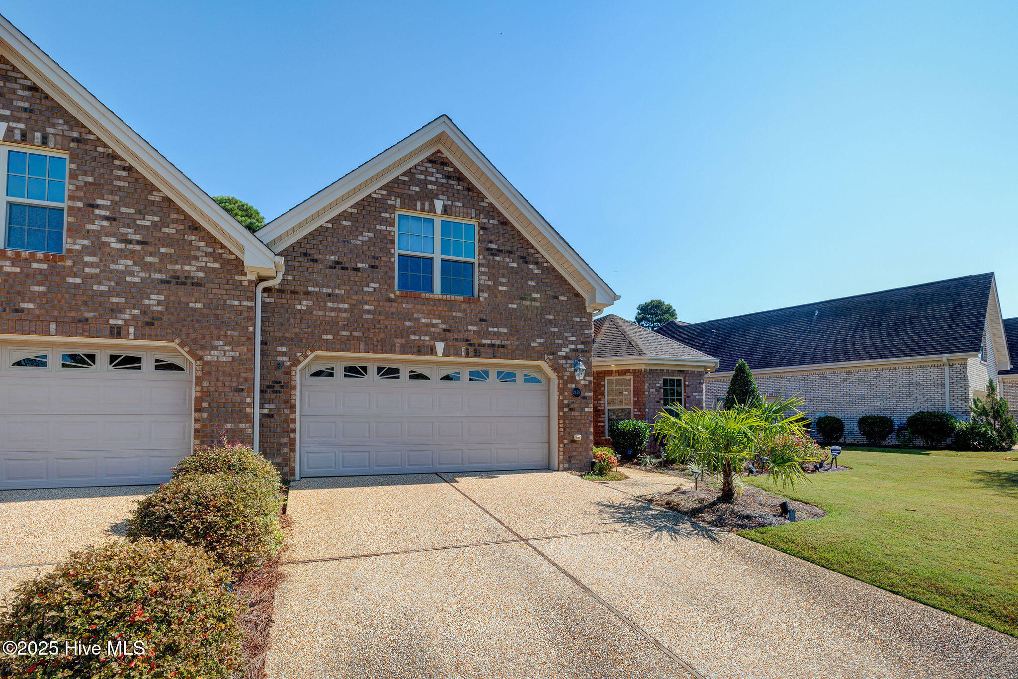 2438WOakBridgeWayFrontShots(2)