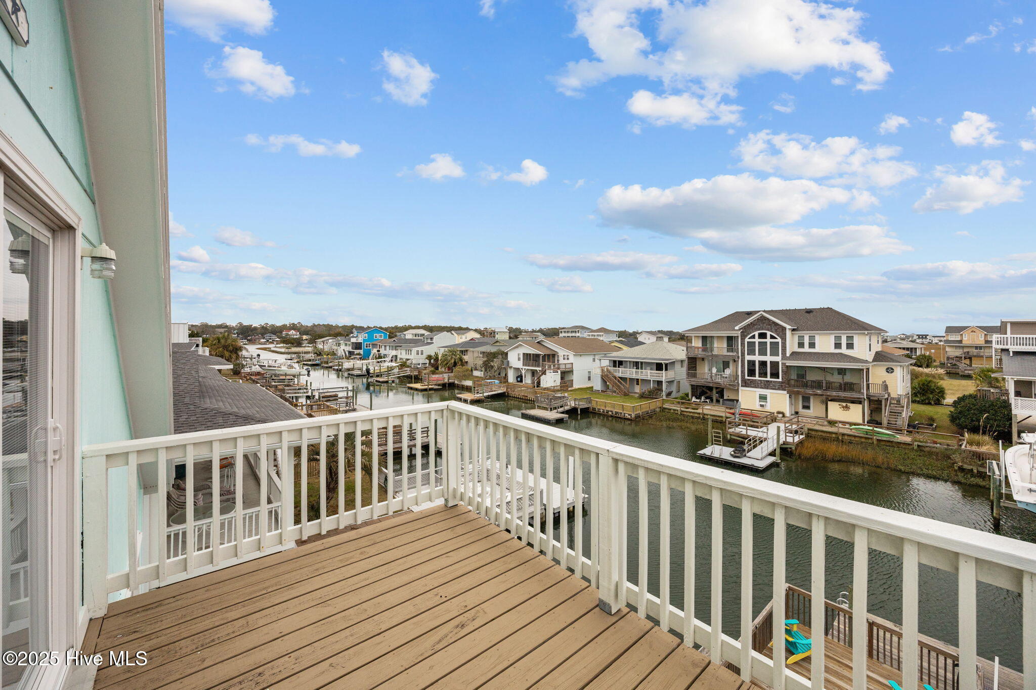 100542985 | Photo 55