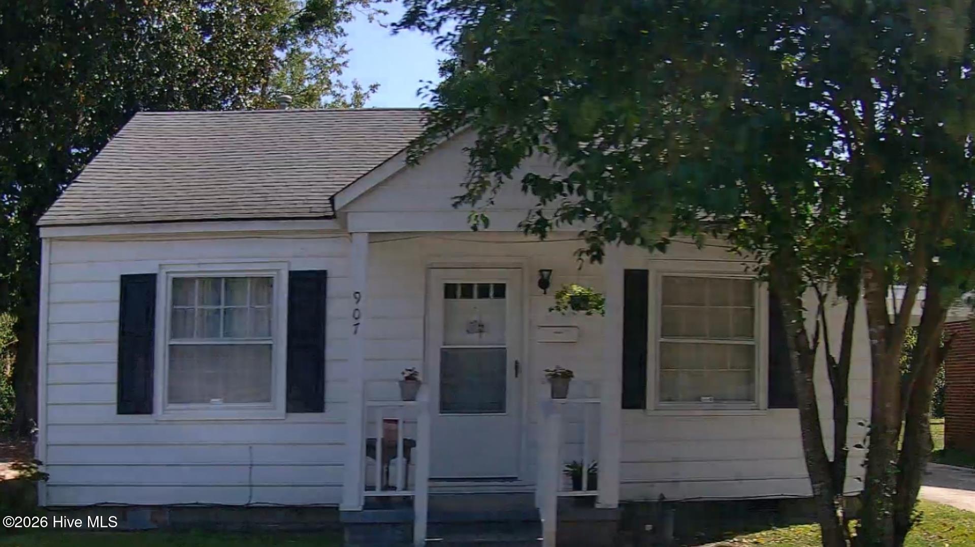 Exterior photo of 907 Belmont Avenue SW, Wilson, NC 27893. MLS: 100597415
