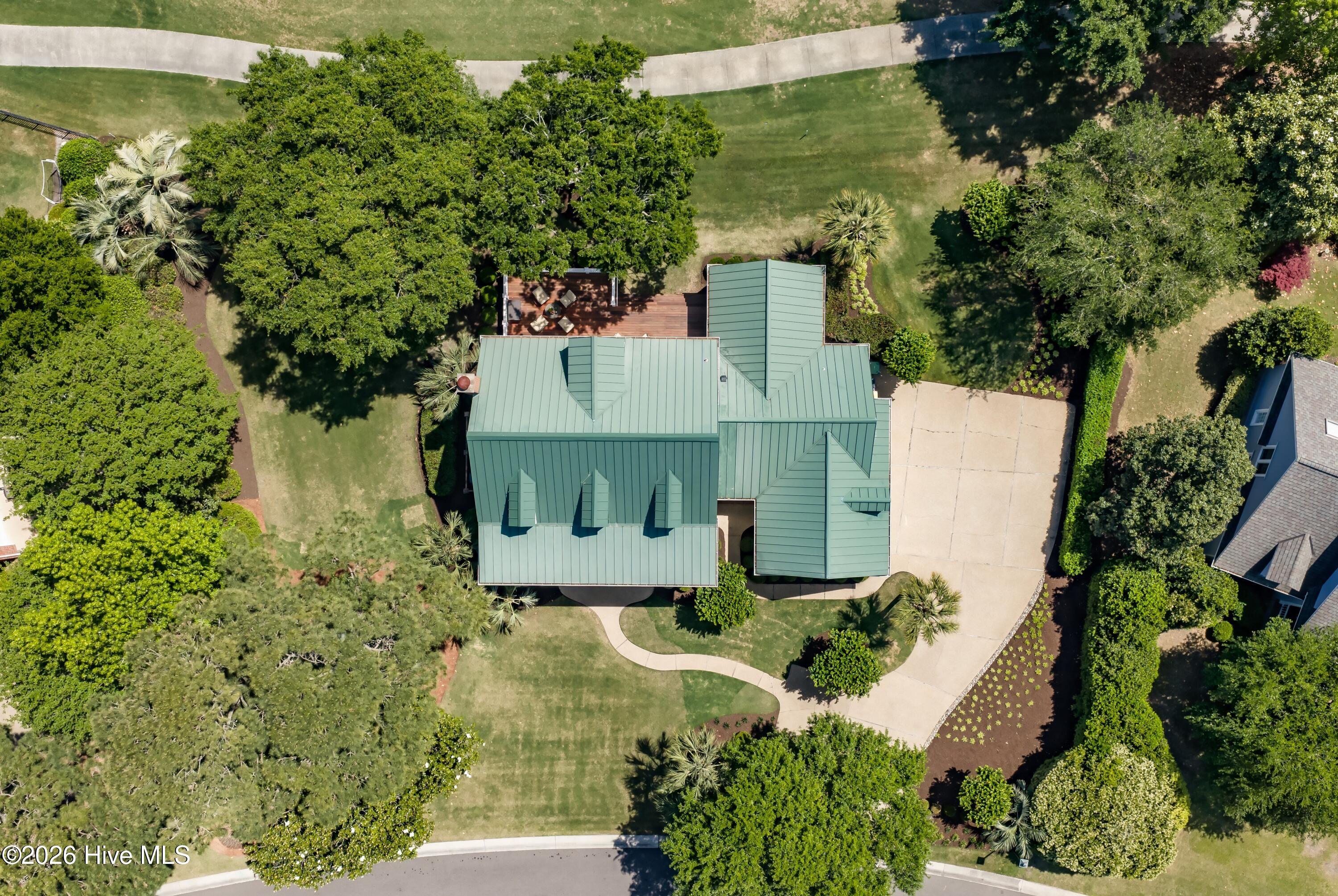 100569370 | Photo 65