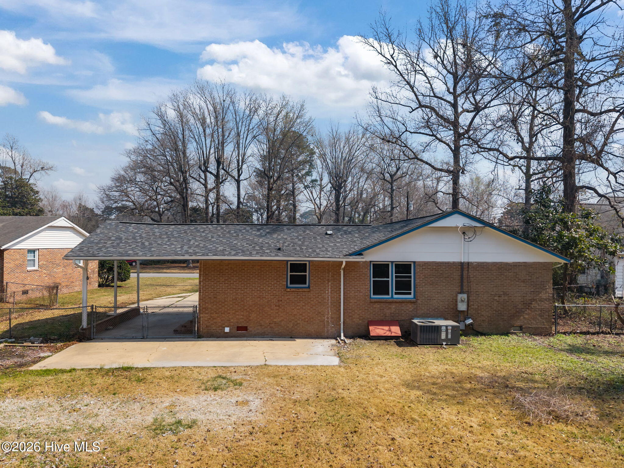 100557666 | Photo 38