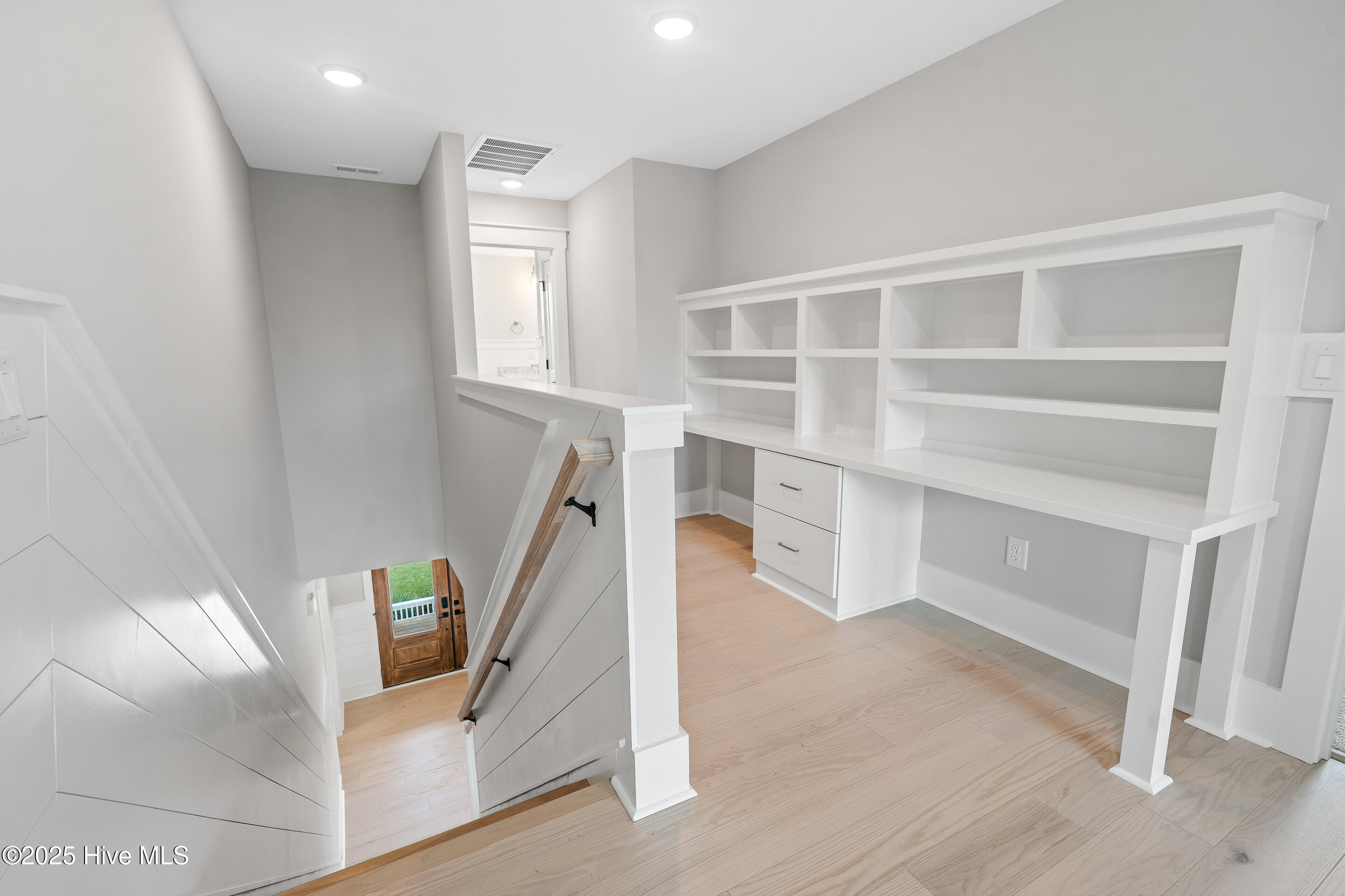 100552553 | Photo 32