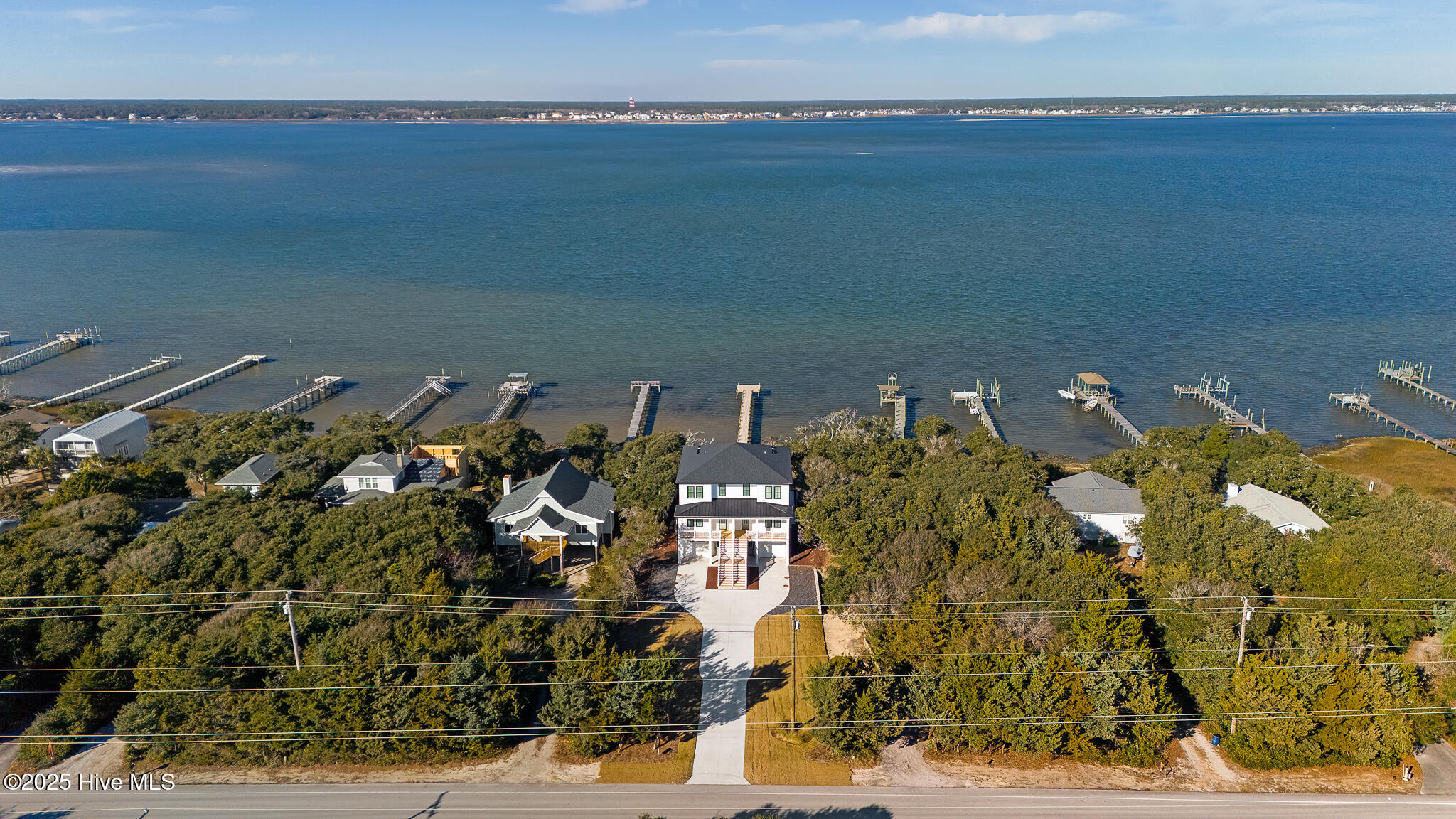 100545978 | Photo 67