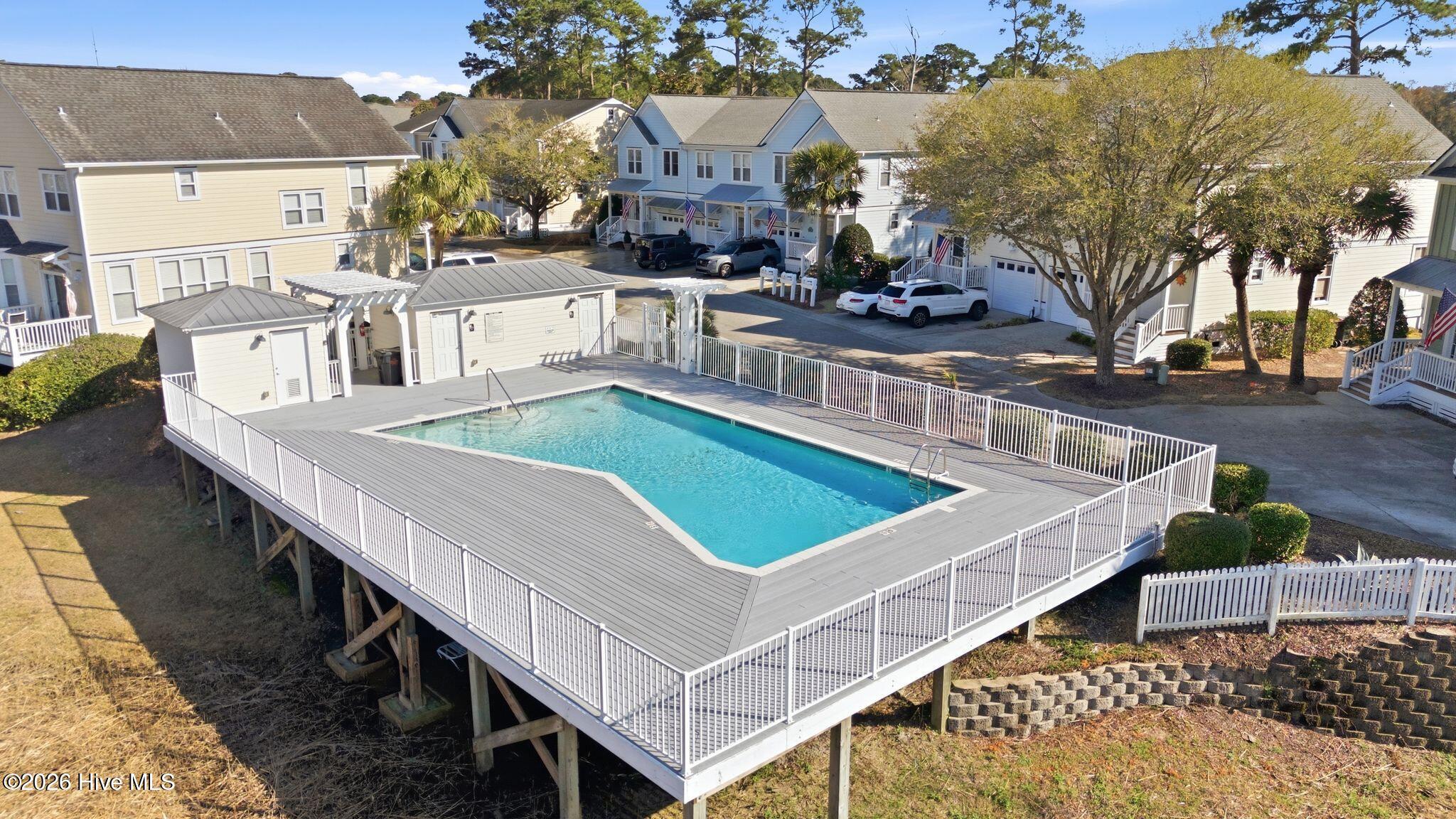 100560146 | Photo 75