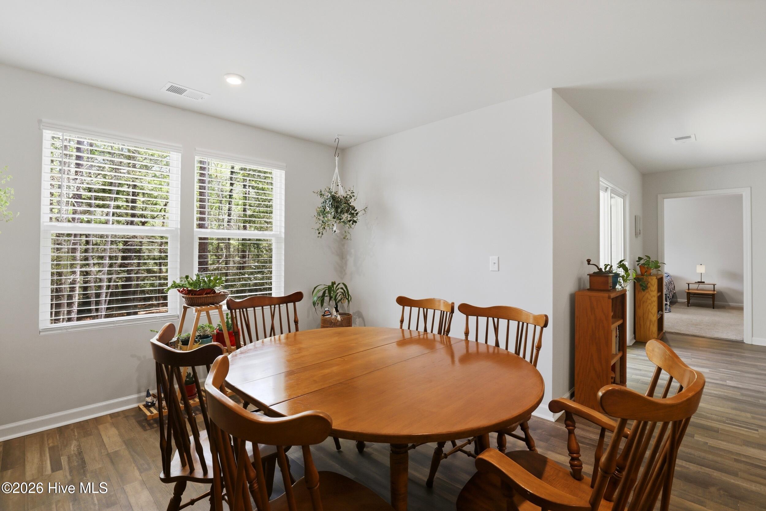 100565948 | Photo 17