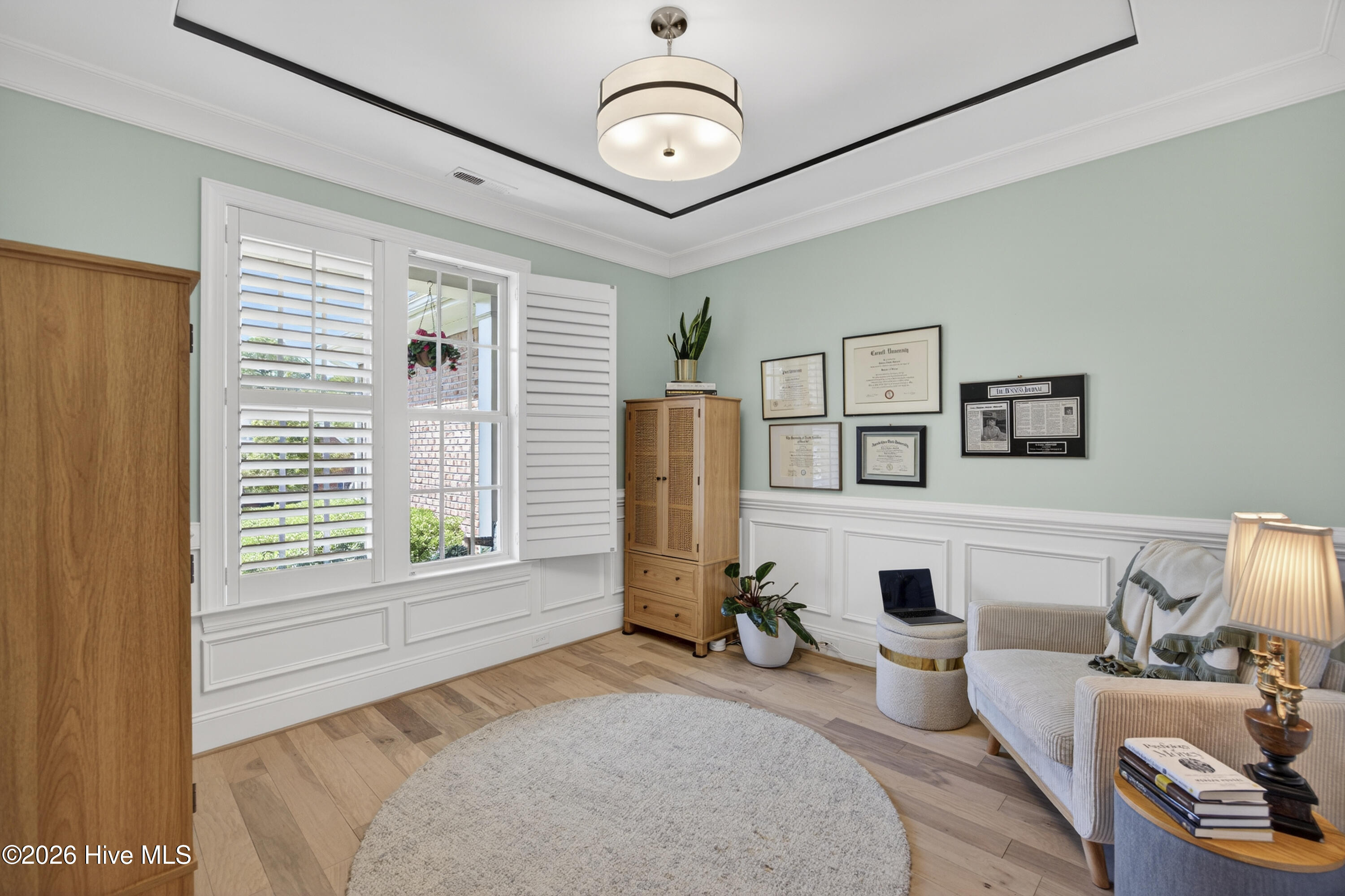 100564665 | Photo 19