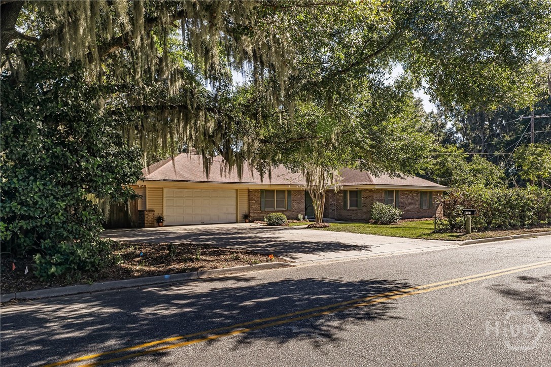 Photo 2 of Single family home for sale at 8404 Old Montgomery Rd, Savannah, GA 31406 | MLS# SA366632 | Listing updated on 2026-10-28