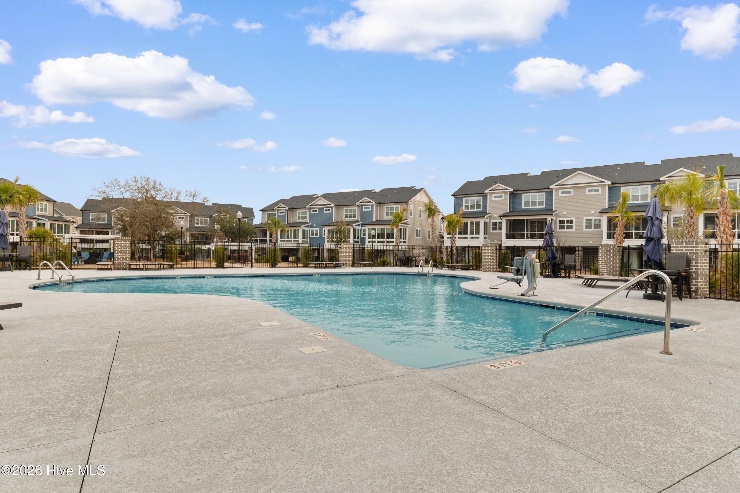 100555426 | Photo 49