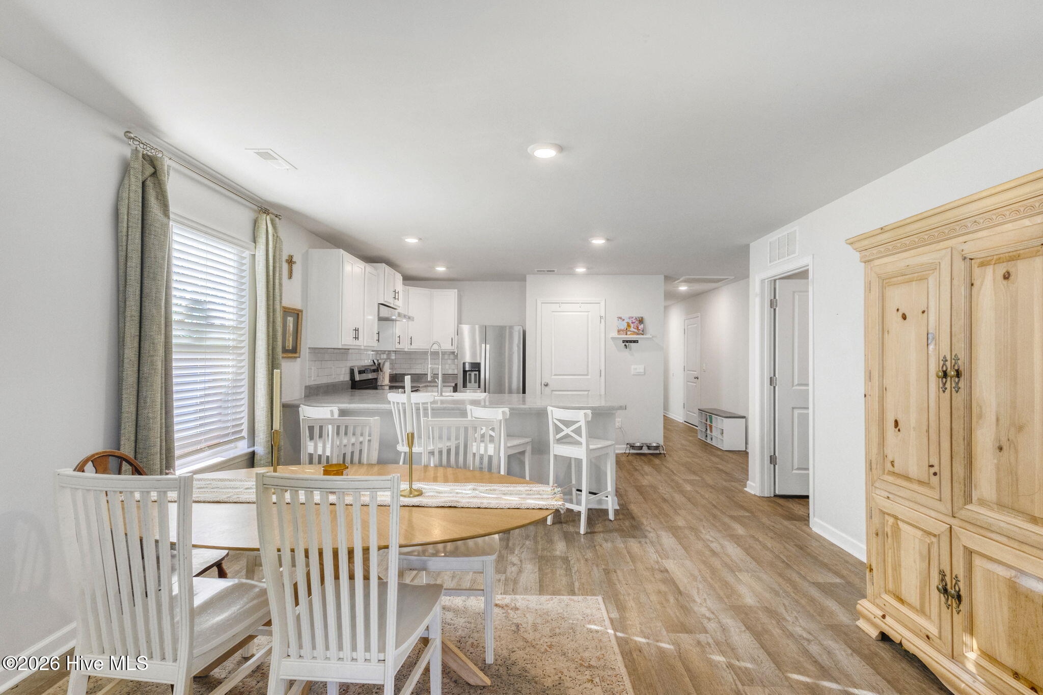 100552073 | Photo 11