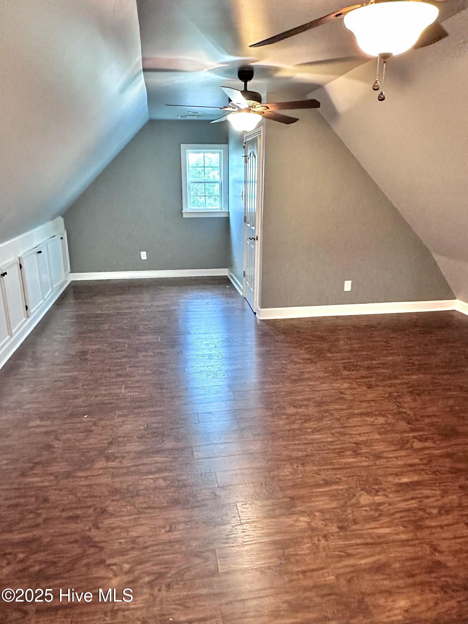 100534428 | Photo 22