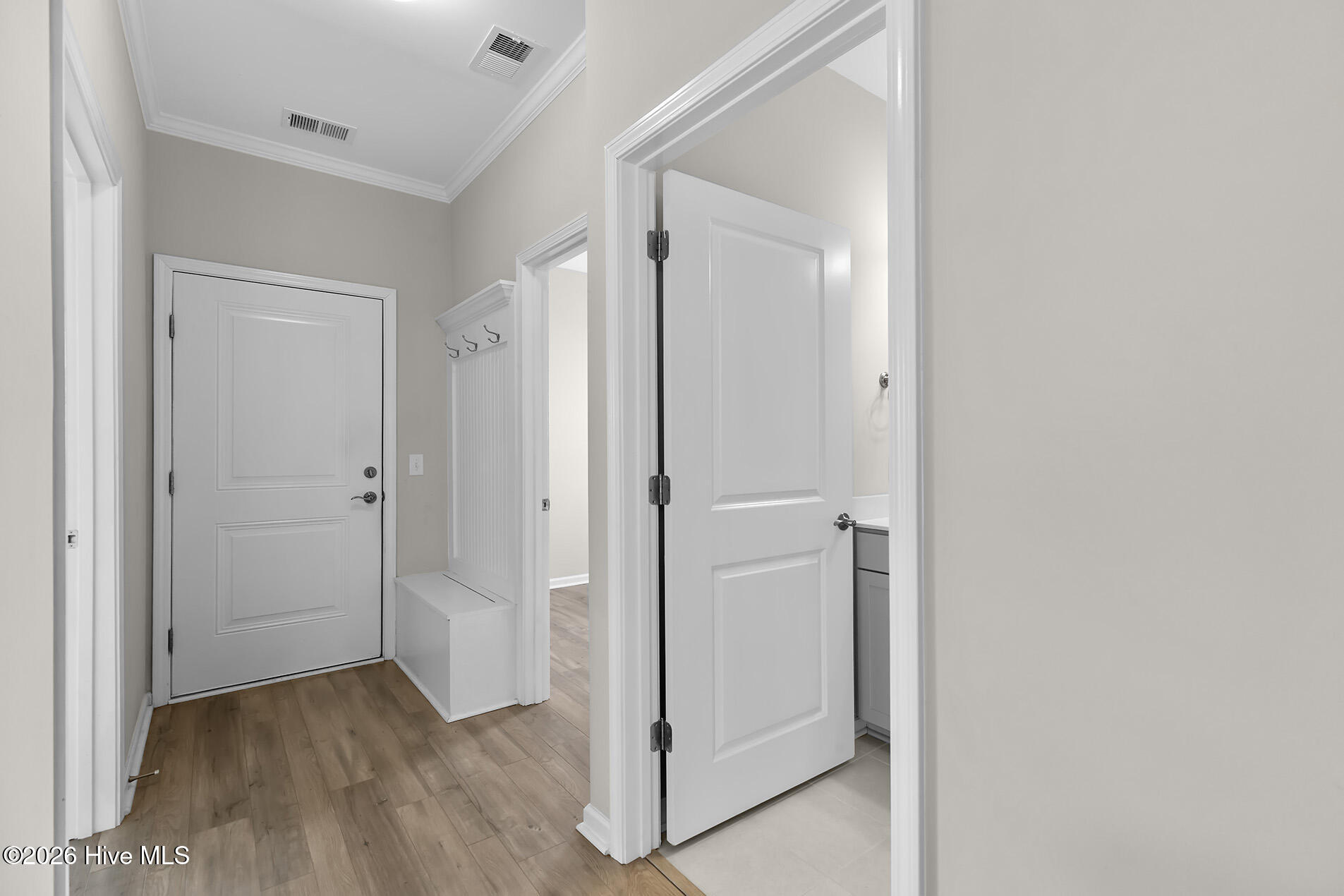 100554927 | Photo 28