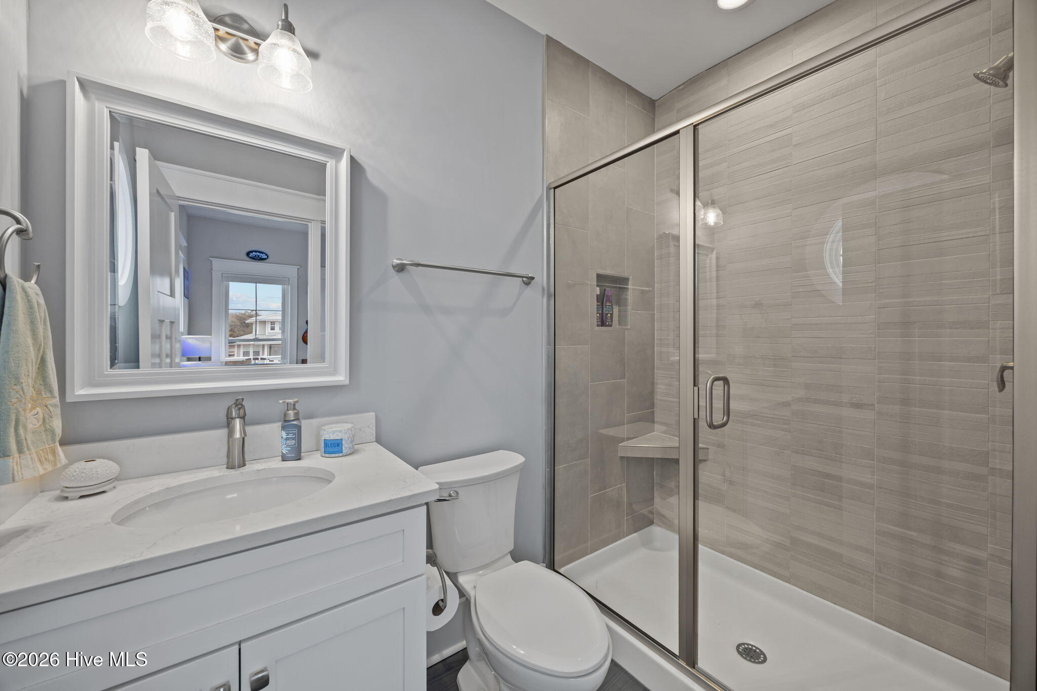 100553303 | Photo 39