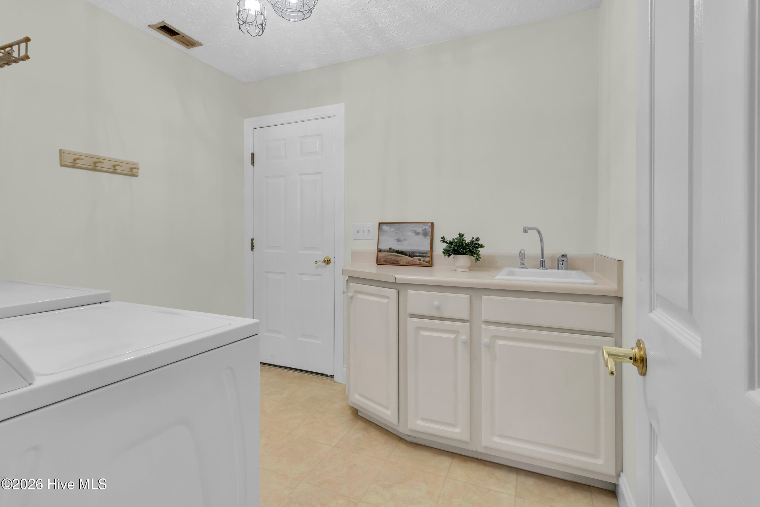 111 Catbird Court,Havelock