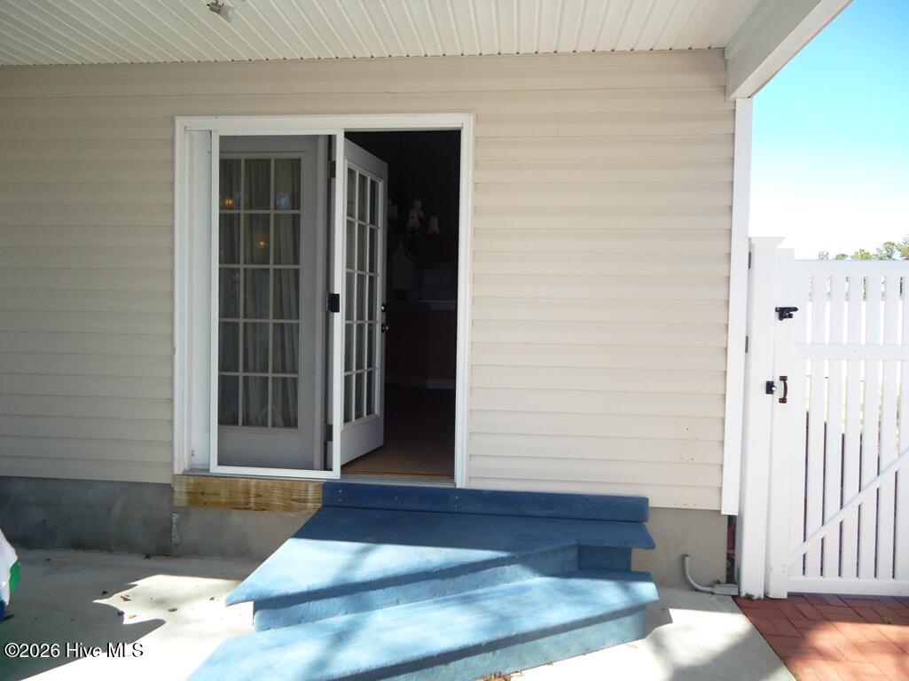 100549406 | Photo 13