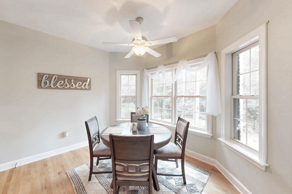 Breakfast Area with Bay Window!
