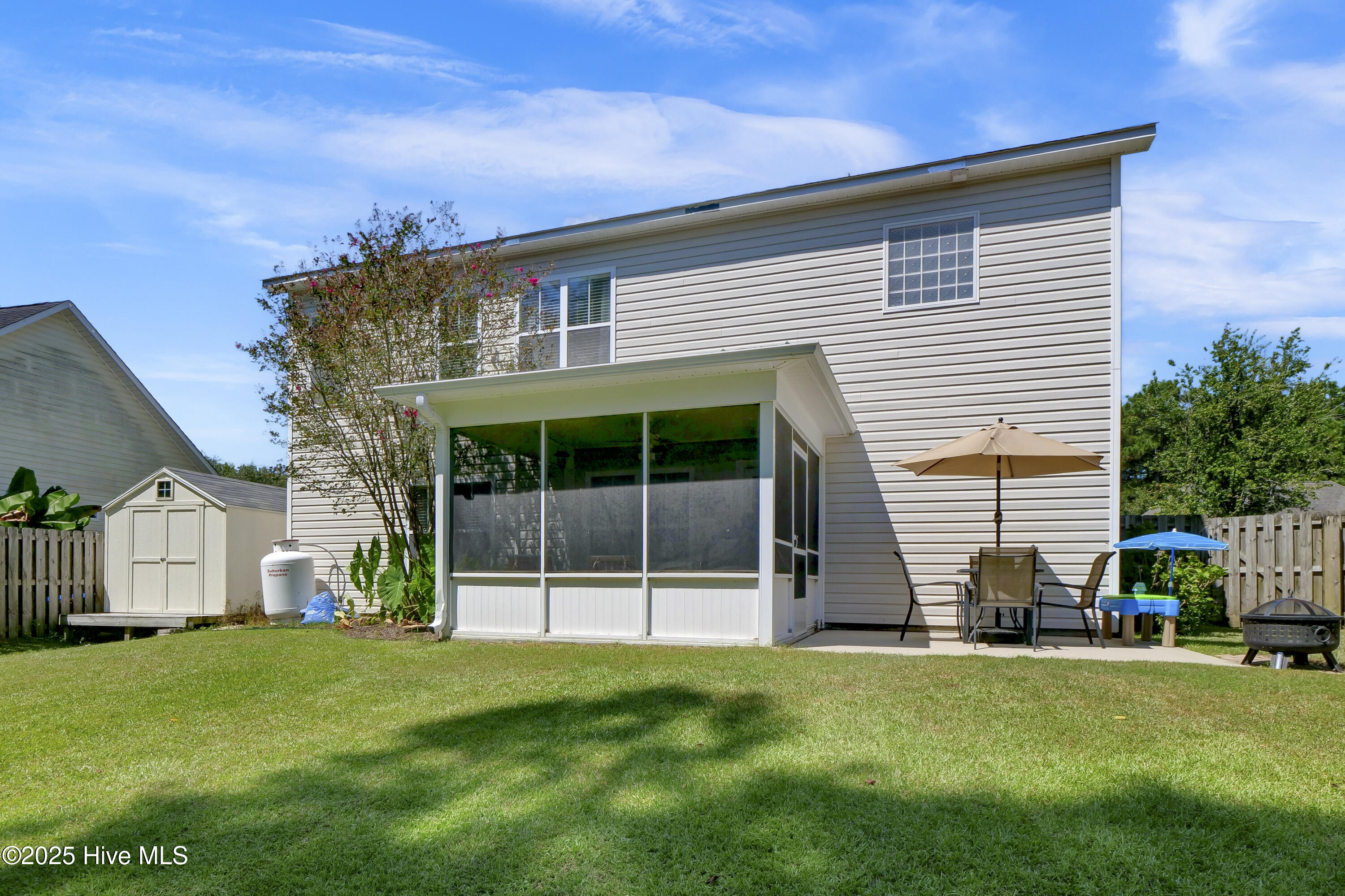 100529141 | Photo 25